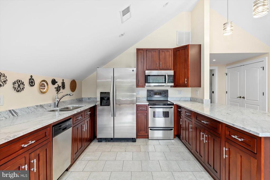 6360 TENNIS CT, BOSTON, Virginia 22713, 6 Bedrooms Bedrooms, ,6 BathroomsBathrooms,Residential,6360 TENNIS CT,VACU2013038 MLS # VACU2013038