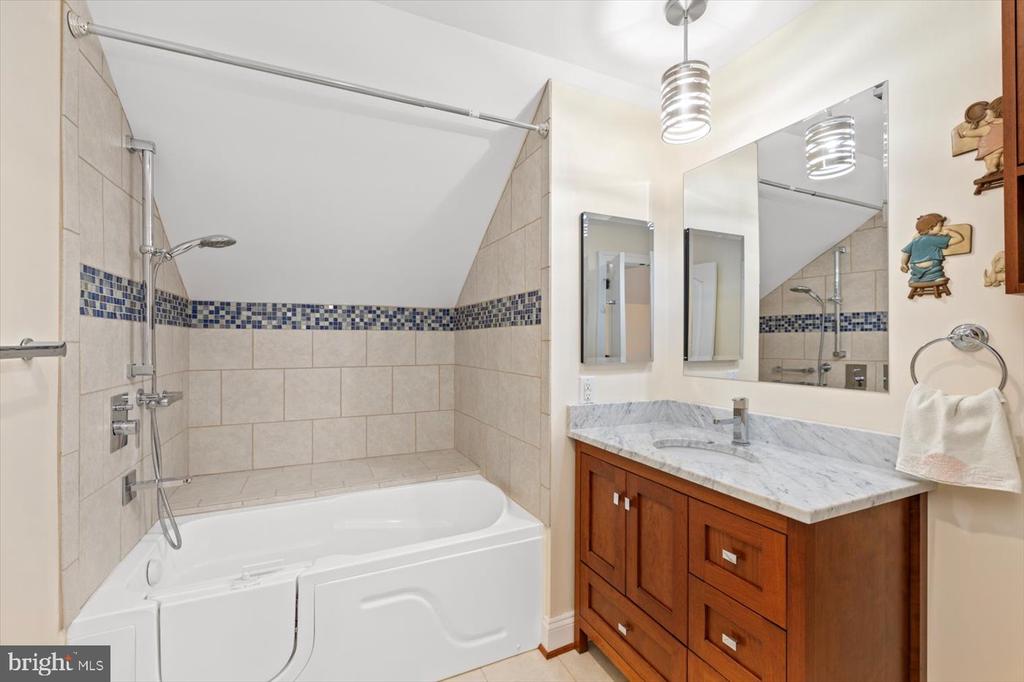 6360 TENNIS CT, BOSTON, Virginia 22713, 6 Bedrooms Bedrooms, ,6 BathroomsBathrooms,Residential,6360 TENNIS CT,VACU2013038 MLS # VACU2013038