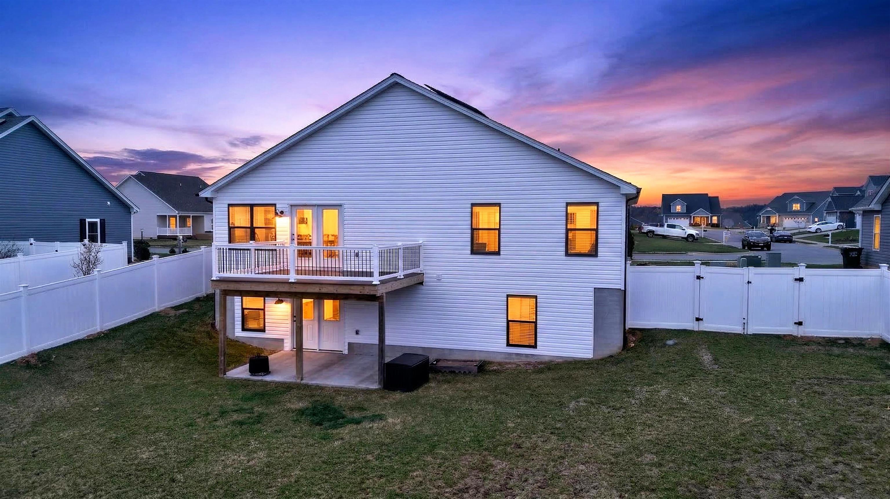 30 OAKBRIDGE DR, WAYNESBORO, Virginia 22980, 4 Bedrooms Bedrooms, ,2 BathroomsBathrooms,Residential,30 OAKBRIDGE DR,674650 MLS # 674650 30 OAKBRIDGE DR, WAYNESBORO, Virginia 22980, 4 Bedrooms Bedrooms, ,2 BathroomsBathrooms,Residential,30 OAKBRIDGE DR,674650 MLS # 674650