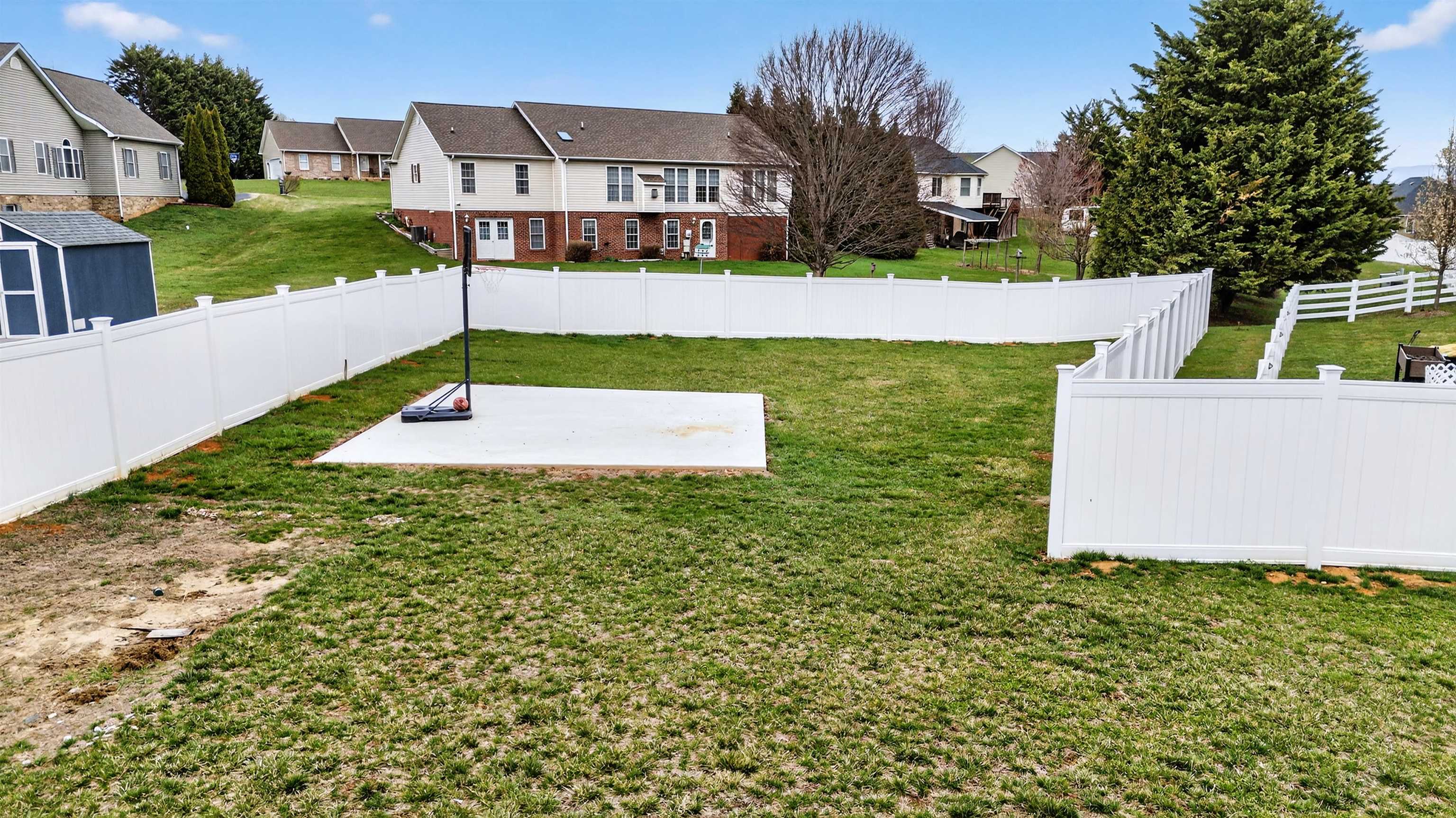 30 OAKBRIDGE DR, WAYNESBORO, Virginia 22980, 4 Bedrooms Bedrooms, ,2 BathroomsBathrooms,Residential,30 OAKBRIDGE DR,674650 MLS # 674650 30 OAKBRIDGE DR, WAYNESBORO, Virginia 22980, 4 Bedrooms Bedrooms, ,2 BathroomsBathrooms,Residential,30 OAKBRIDGE DR,674650 MLS # 674650