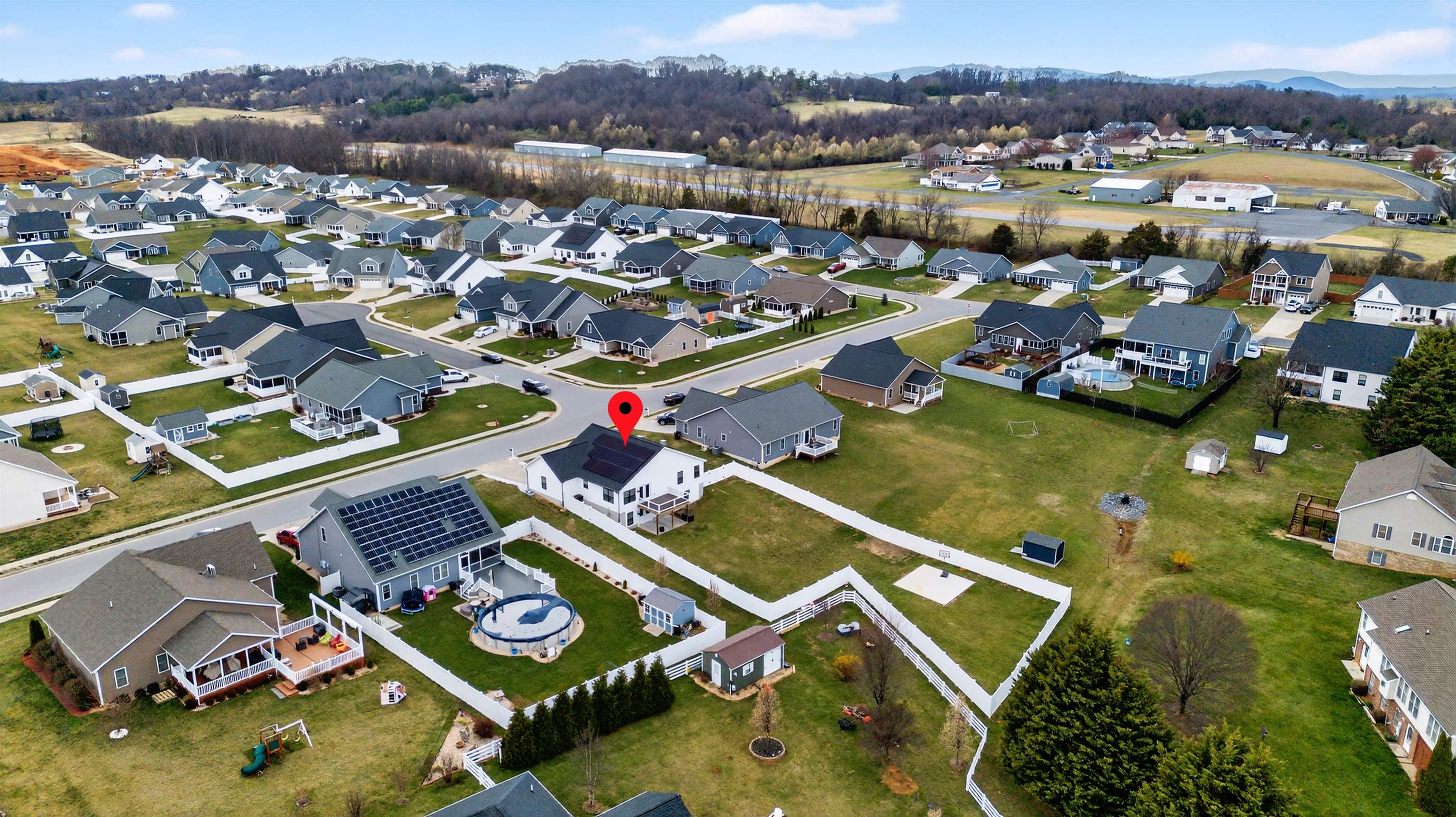 30 OAKBRIDGE DR, WAYNESBORO, Virginia 22980, 4 Bedrooms Bedrooms, ,2 BathroomsBathrooms,Residential,30 OAKBRIDGE DR,674650 MLS # 674650 30 OAKBRIDGE DR, WAYNESBORO, Virginia 22980, 4 Bedrooms Bedrooms, ,2 BathroomsBathrooms,Residential,30 OAKBRIDGE DR,674650 MLS # 674650