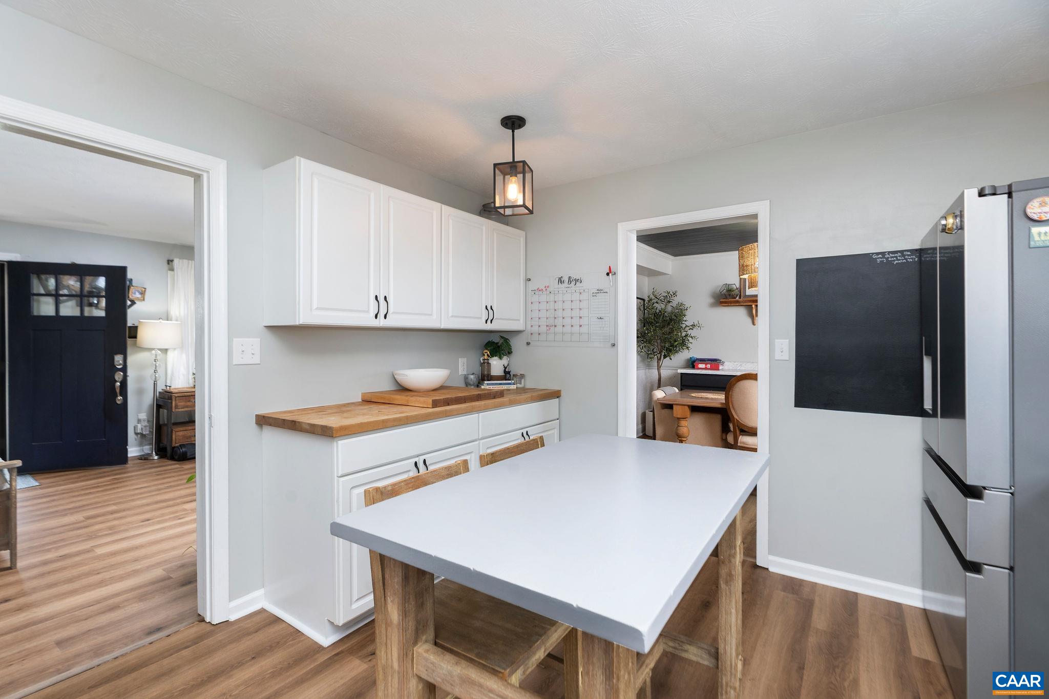 205 YOUNT AVE, STAUNTON, Virginia 24401, 3 Bedrooms Bedrooms, ,2 BathroomsBathrooms,Residential,205 YOUNT AVE,674652 MLS # 674652