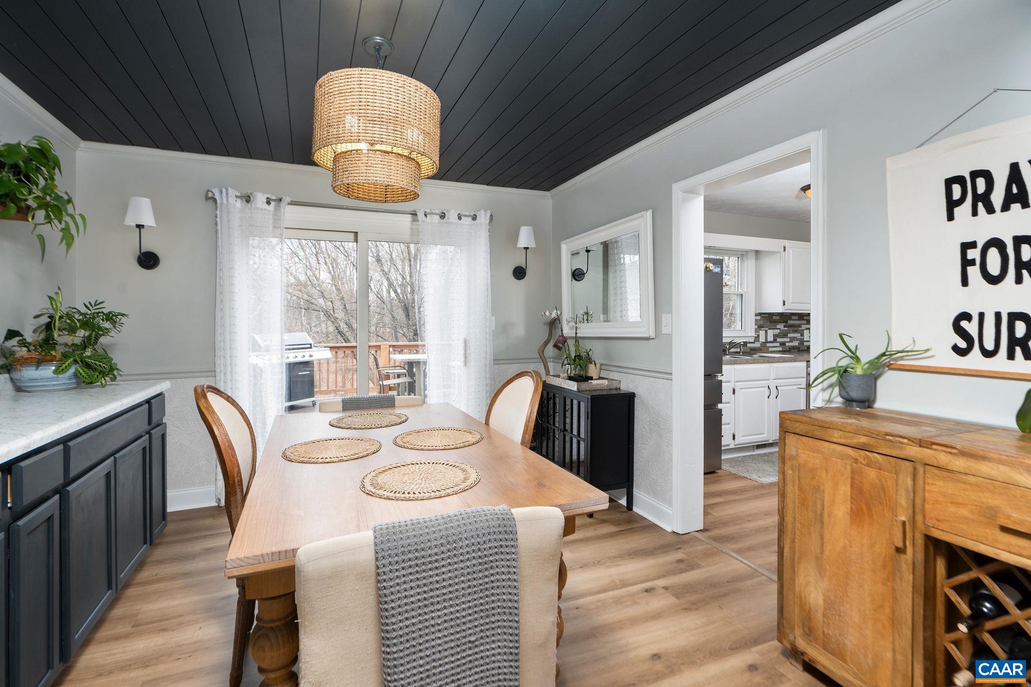 205 YOUNT AVE, STAUNTON, Virginia 24401, 3 Bedrooms Bedrooms, ,2 BathroomsBathrooms,Residential,205 YOUNT AVE,674652 MLS # 674652