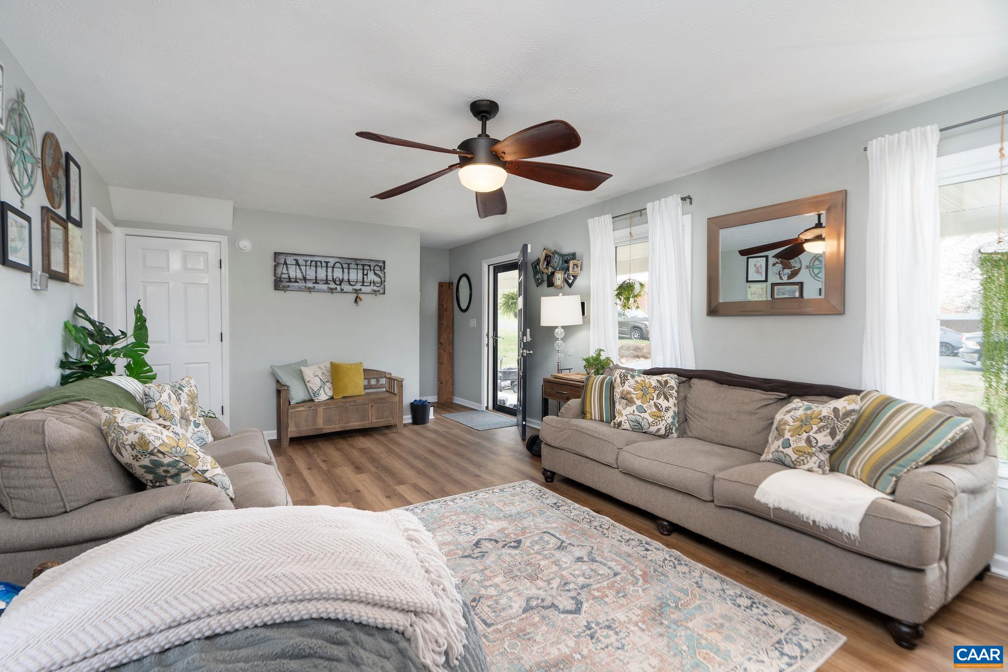 205 YOUNT AVE, STAUNTON, Virginia 24401, 3 Bedrooms Bedrooms, ,2 BathroomsBathrooms,Residential,205 YOUNT AVE,674652 MLS # 674652