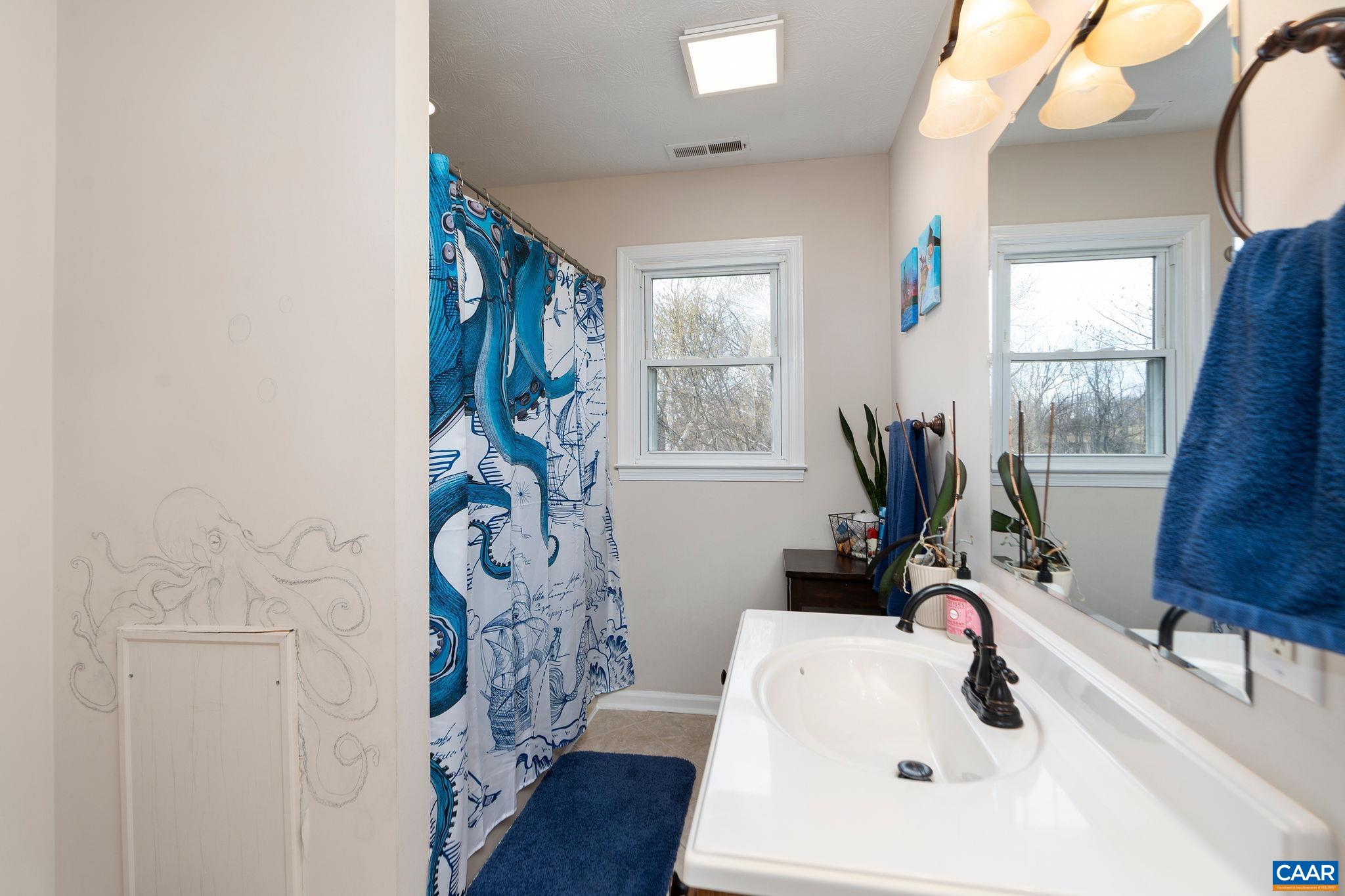 205 YOUNT AVE, STAUNTON, Virginia 24401, 3 Bedrooms Bedrooms, ,2 BathroomsBathrooms,Residential,205 YOUNT AVE,674652 MLS # 674652