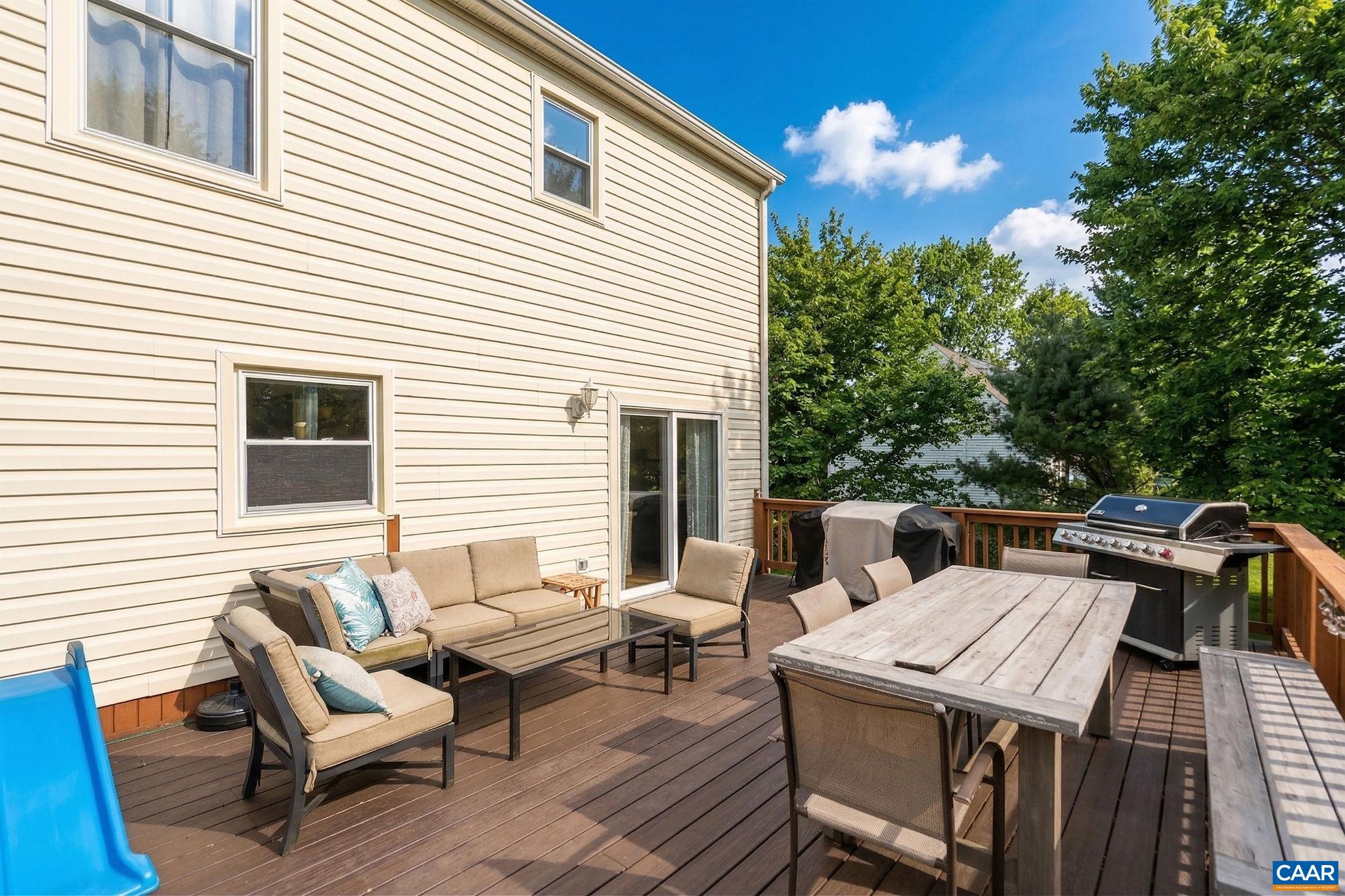 205 YOUNT AVE, STAUNTON, Virginia 24401, 3 Bedrooms Bedrooms, ,2 BathroomsBathrooms,Residential,205 YOUNT AVE,674652 MLS # 674652