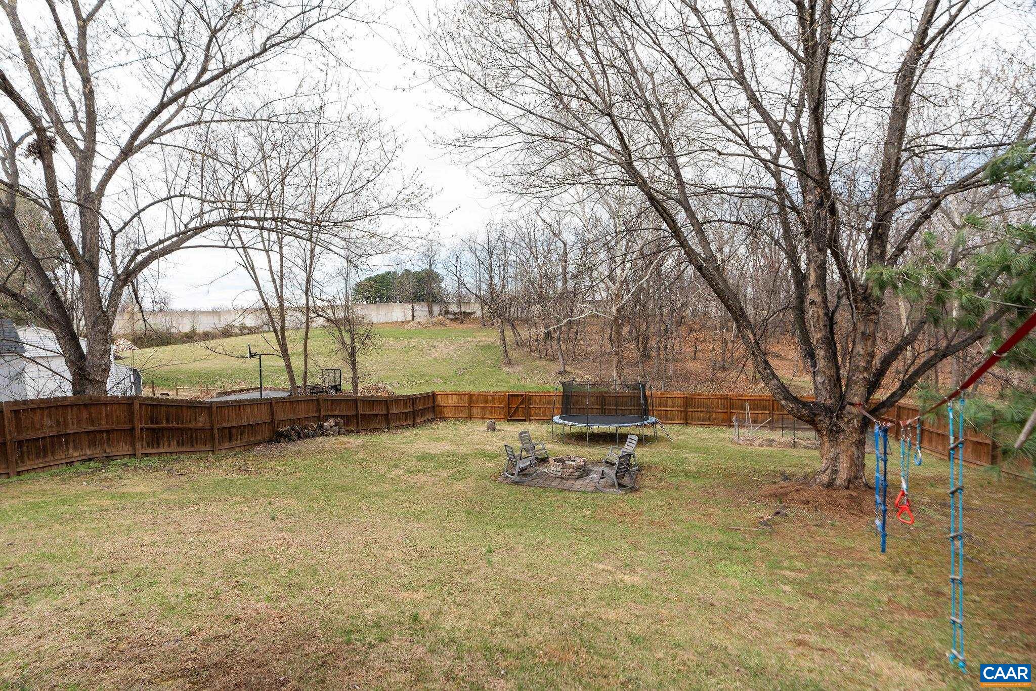 205 YOUNT AVE, STAUNTON, Virginia 24401, 3 Bedrooms Bedrooms, ,2 BathroomsBathrooms,Residential,205 YOUNT AVE,674652 MLS # 674652