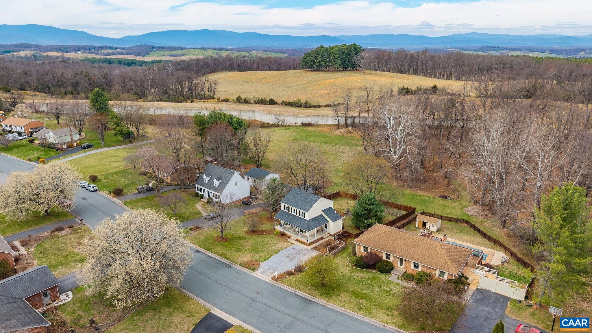 205 YOUNT AVE, STAUNTON, Virginia 24401, 3 Bedrooms Bedrooms, ,2 BathroomsBathrooms,Residential,205 YOUNT AVE,674652 MLS # 674652