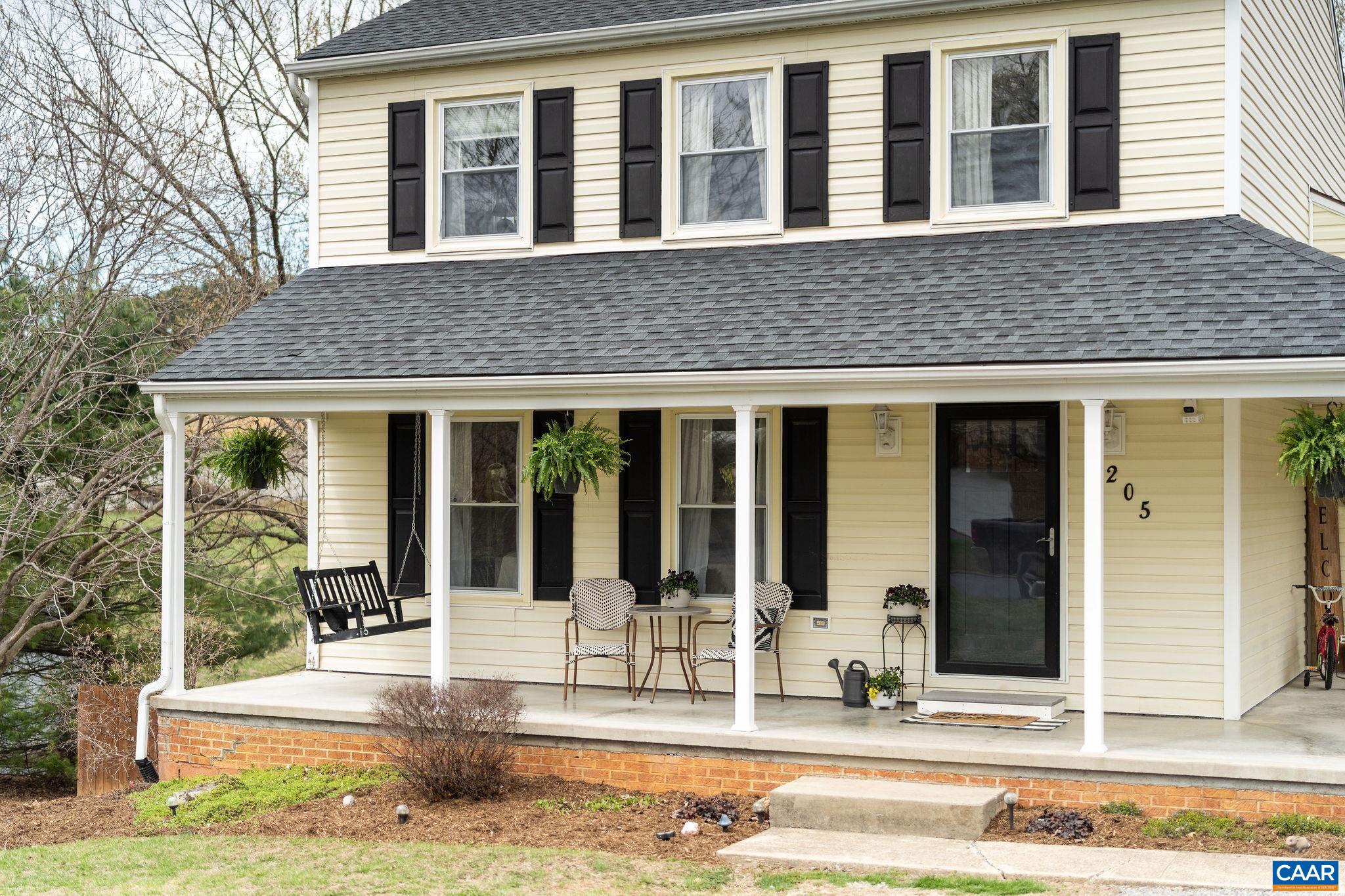 205 YOUNT AVE, STAUNTON, Virginia 24401, 3 Bedrooms Bedrooms, ,2 BathroomsBathrooms,Residential,205 YOUNT AVE,674652 MLS # 674652