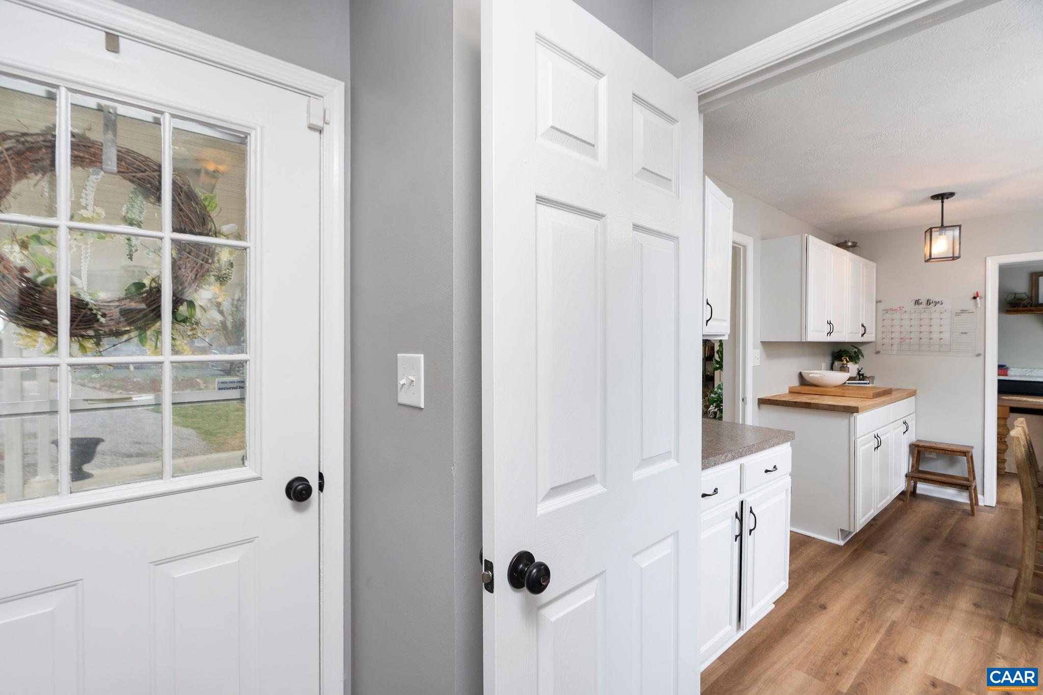 205 YOUNT AVE, STAUNTON, Virginia 24401, 3 Bedrooms Bedrooms, ,2 BathroomsBathrooms,Residential,205 YOUNT AVE,674652 MLS # 674652