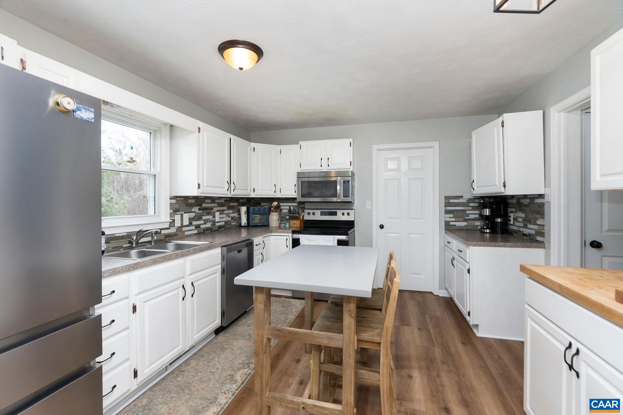 205 YOUNT AVE, STAUNTON, Virginia 24401, 3 Bedrooms Bedrooms, ,2 BathroomsBathrooms,Residential,205 YOUNT AVE,674652 MLS # 674652