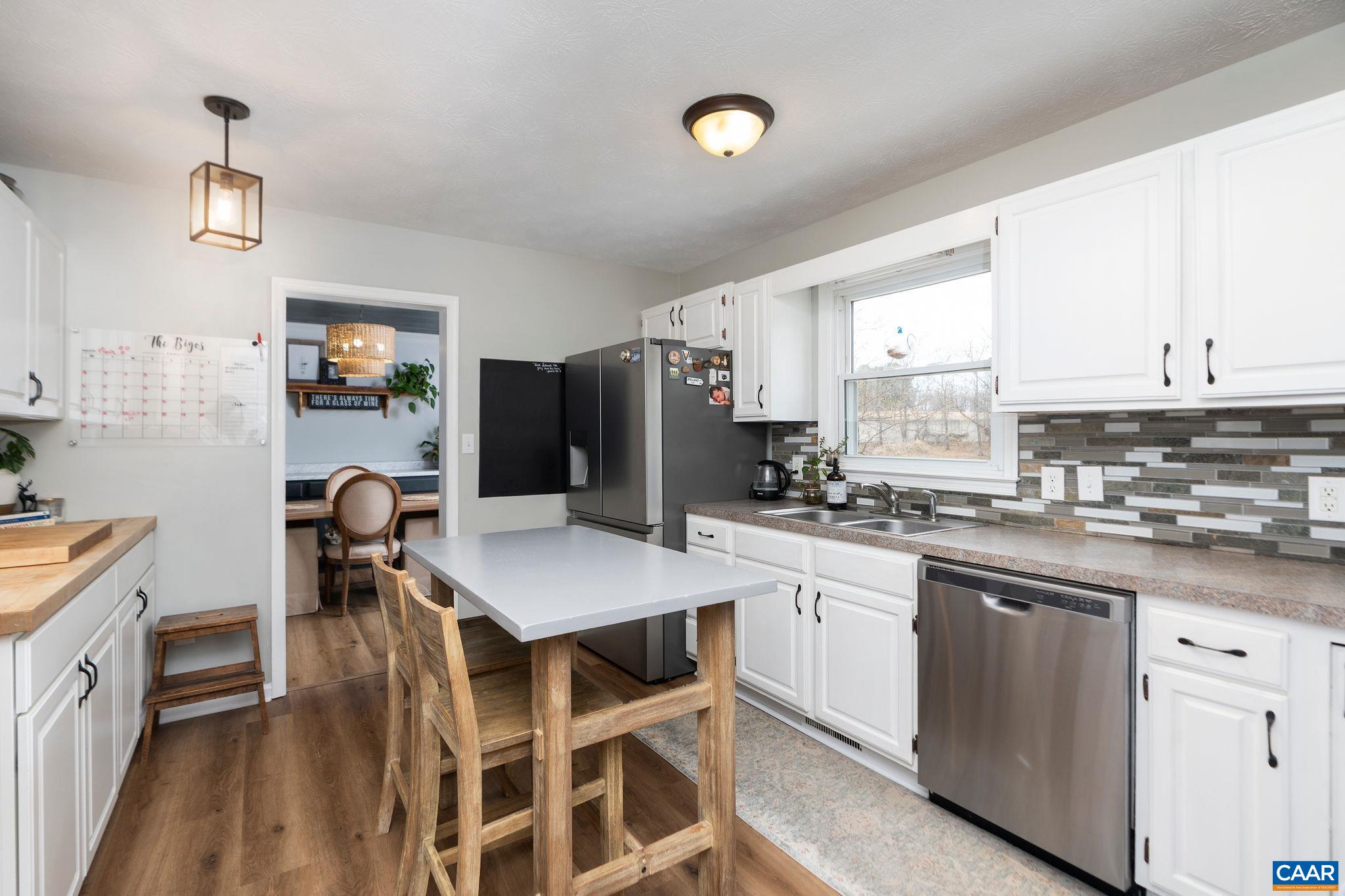 205 YOUNT AVE, STAUNTON, Virginia 24401, 3 Bedrooms Bedrooms, ,2 BathroomsBathrooms,Residential,205 YOUNT AVE,674652 MLS # 674652