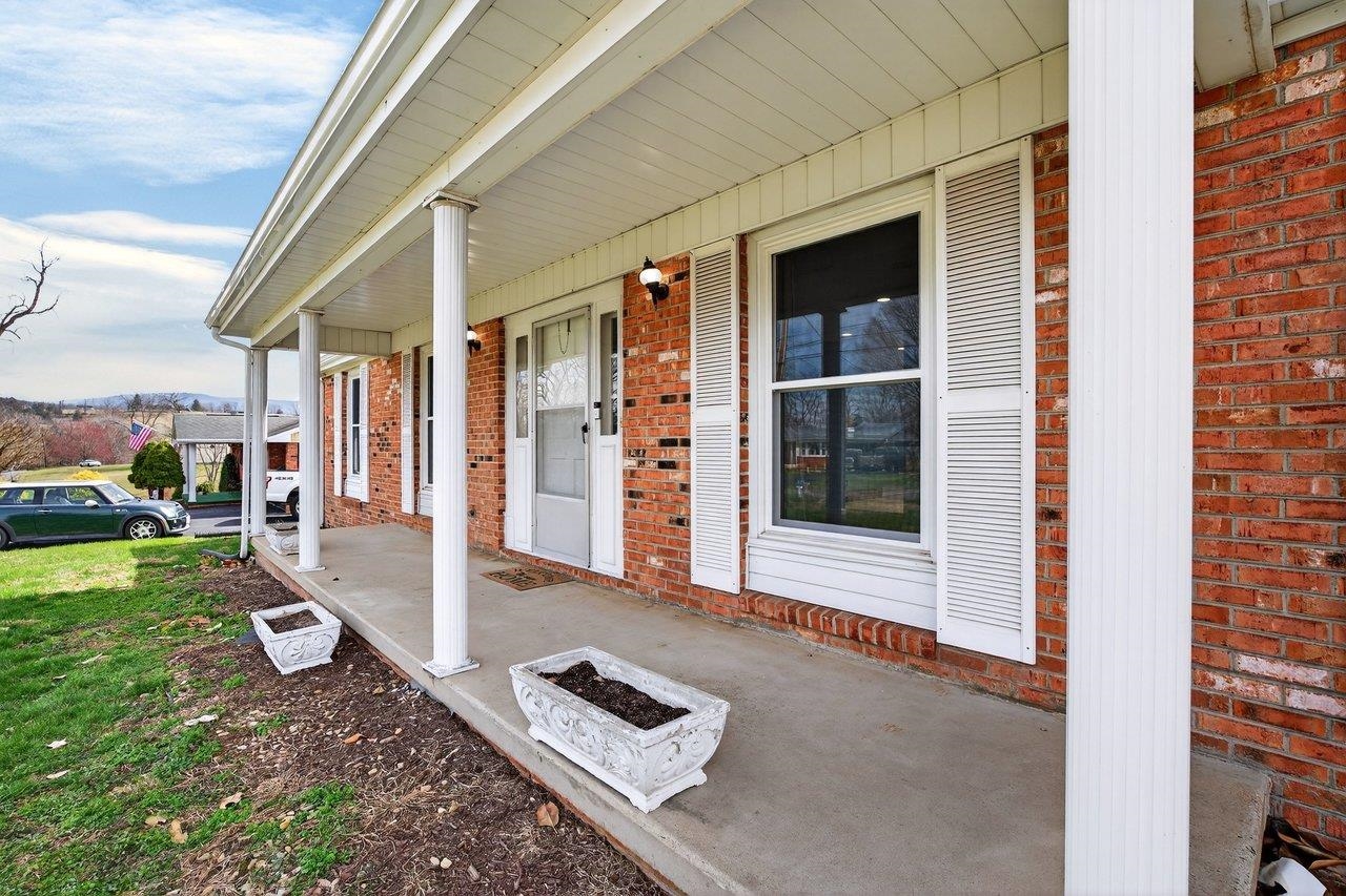 181 GRAVELS RD, ROCKINGHAM, Virginia 22801, 3 Bedrooms Bedrooms, ,2 BathroomsBathrooms,Residential,181 GRAVELS RD,674660 MLS # 674660