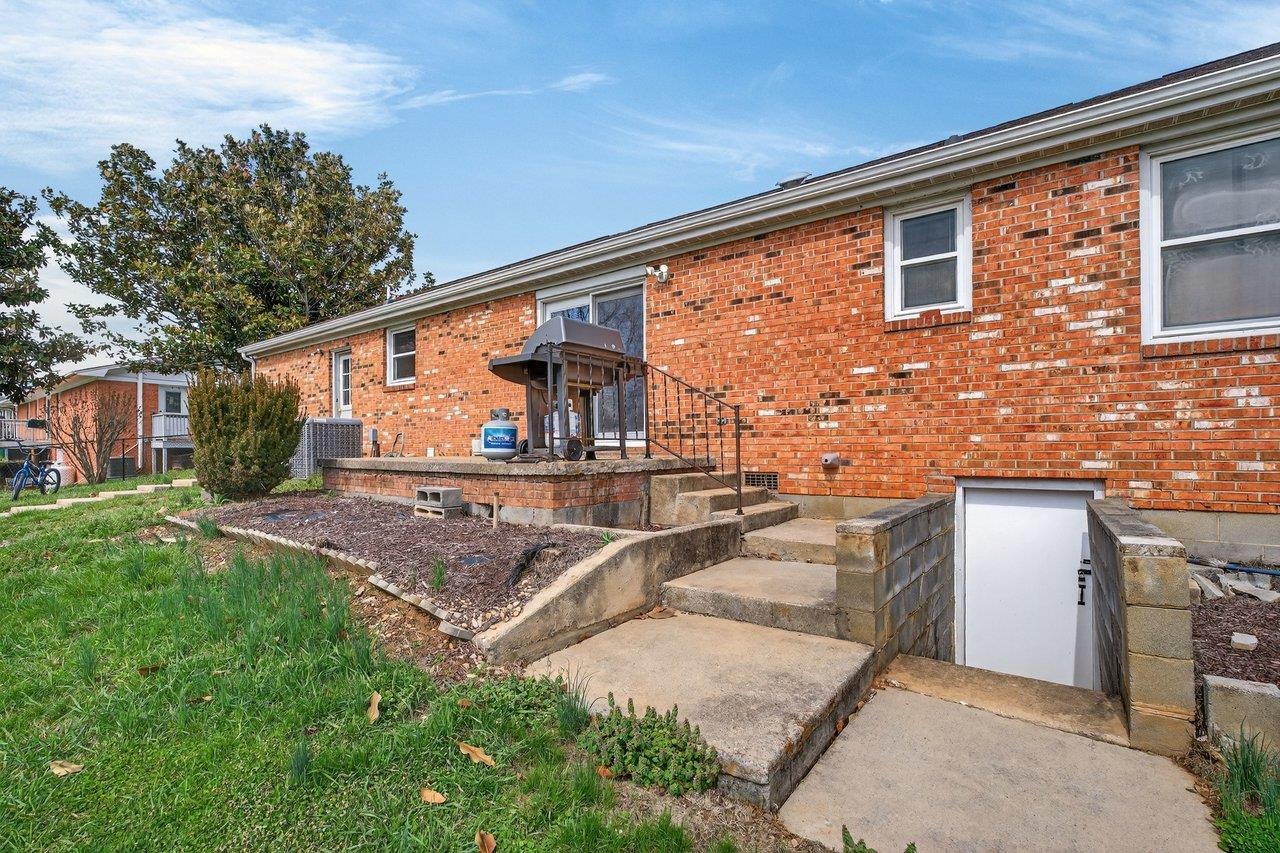 181 GRAVELS RD, ROCKINGHAM, Virginia 22801, 3 Bedrooms Bedrooms, ,2 BathroomsBathrooms,Residential,181 GRAVELS RD,674660 MLS # 674660