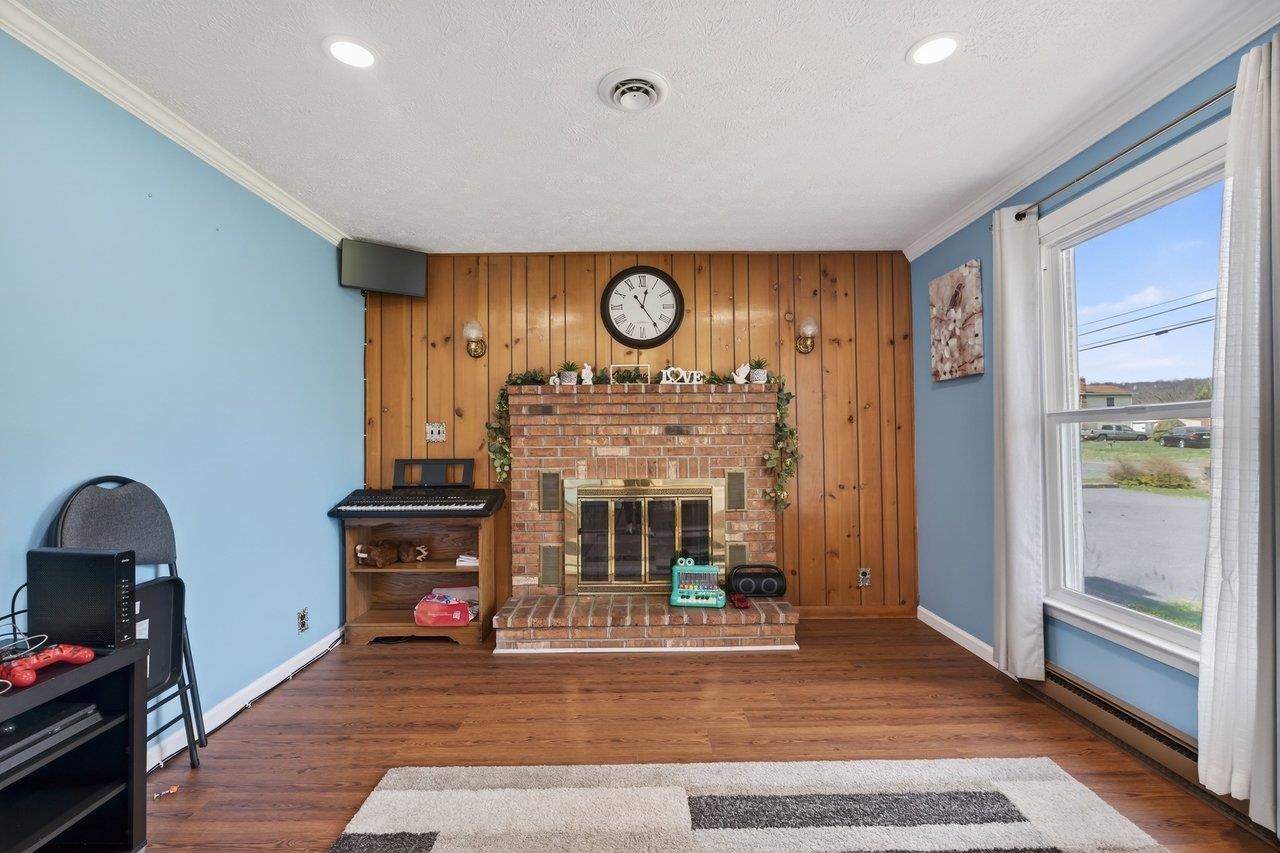 181 GRAVELS RD, ROCKINGHAM, Virginia 22801, 3 Bedrooms Bedrooms, ,2 BathroomsBathrooms,Residential,181 GRAVELS RD,674660 MLS # 674660