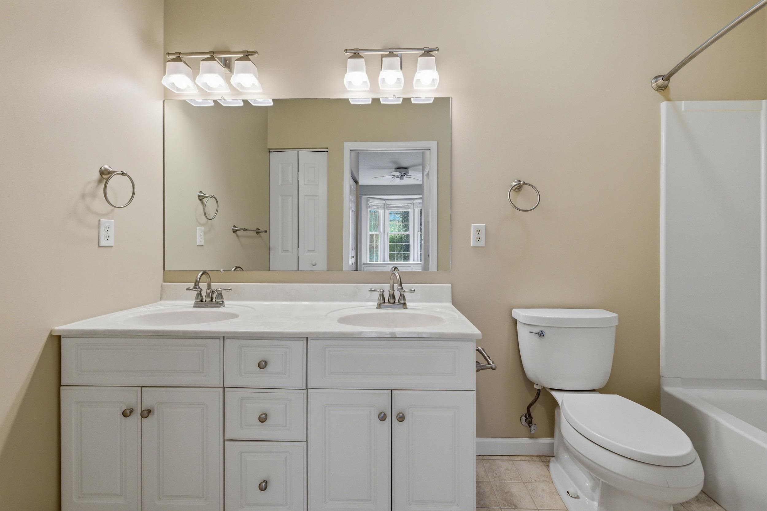 398 SPRING OAKS DR, ROCKINGHAM, Virginia 22801, 2 Bedrooms Bedrooms, ,2 BathroomsBathrooms,Residential,398 SPRING OAKS DR,674664 MLS # 674664