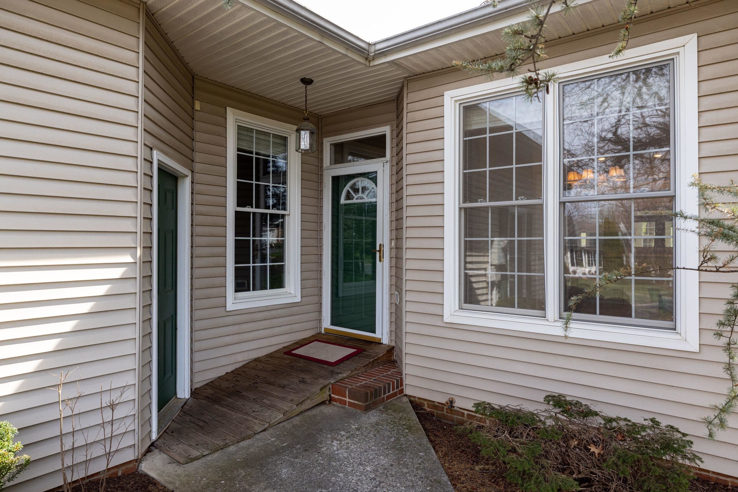 398 SPRING OAKS DR, ROCKINGHAM, Virginia 22801, 2 Bedrooms Bedrooms, ,2 BathroomsBathrooms,Residential,398 SPRING OAKS DR,674664 MLS # 674664