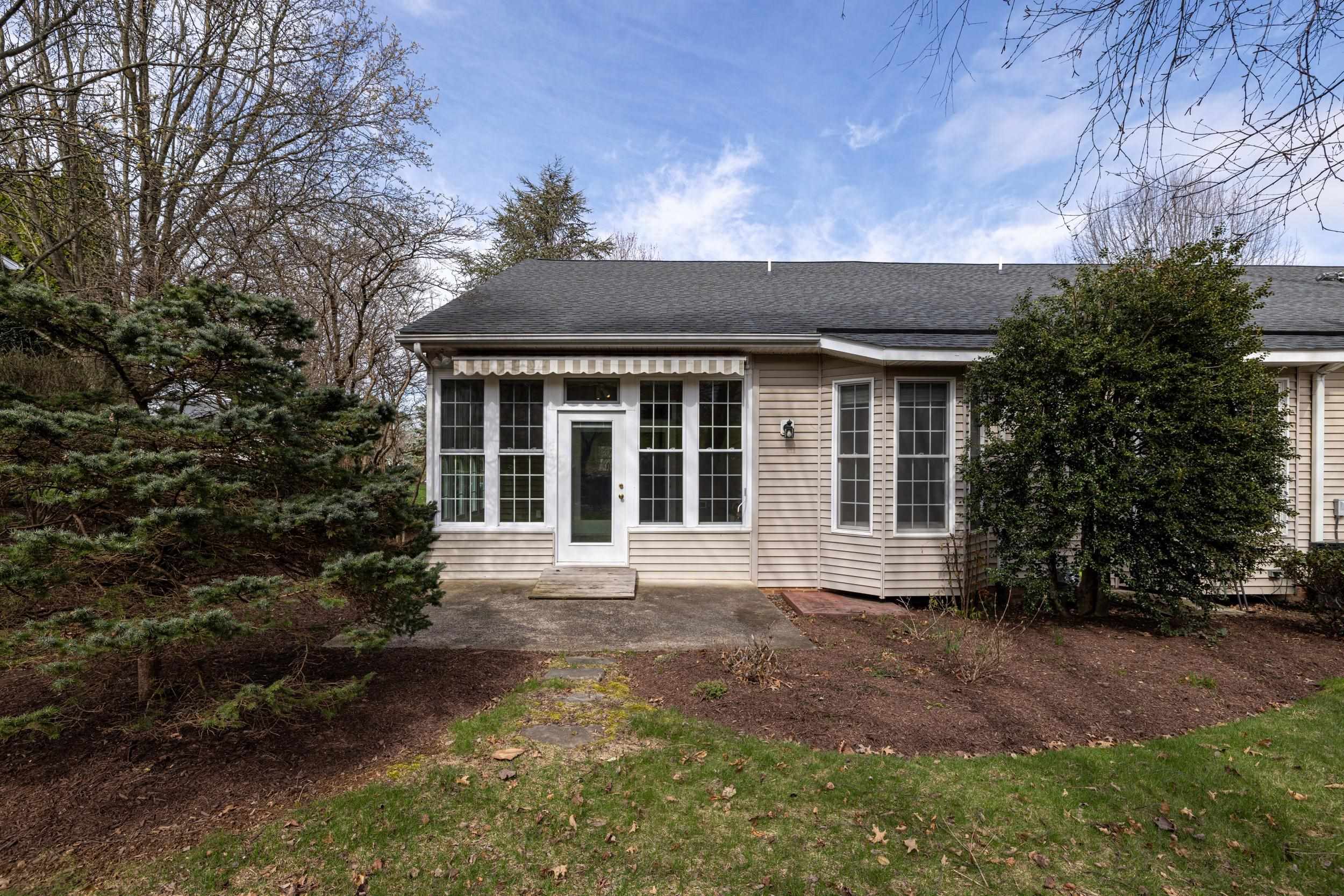 398 SPRING OAKS DR, ROCKINGHAM, Virginia 22801, 2 Bedrooms Bedrooms, ,2 BathroomsBathrooms,Residential,398 SPRING OAKS DR,674664 MLS # 674664