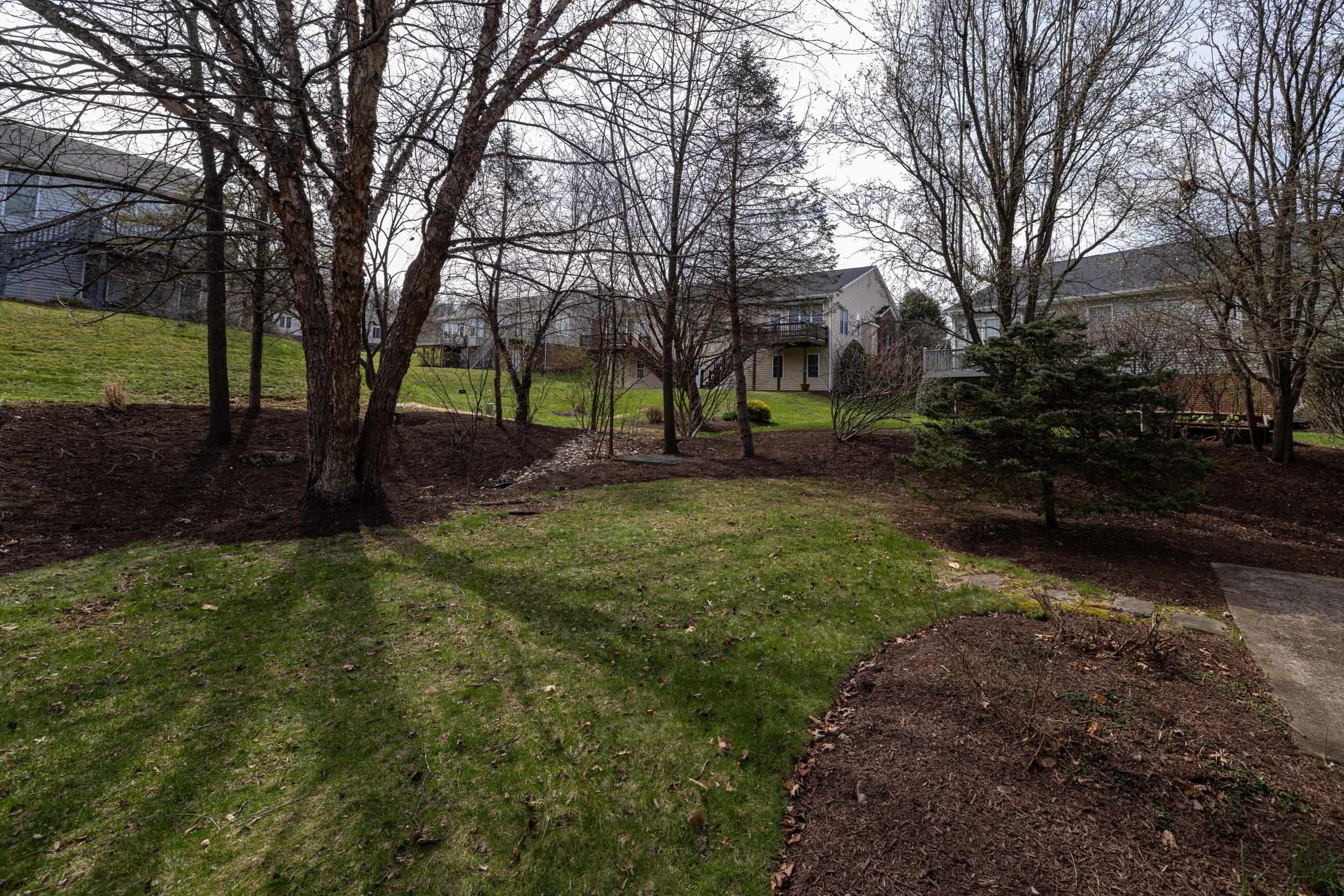 398 SPRING OAKS DR, ROCKINGHAM, Virginia 22801, 2 Bedrooms Bedrooms, ,2 BathroomsBathrooms,Residential,398 SPRING OAKS DR,674664 MLS # 674664