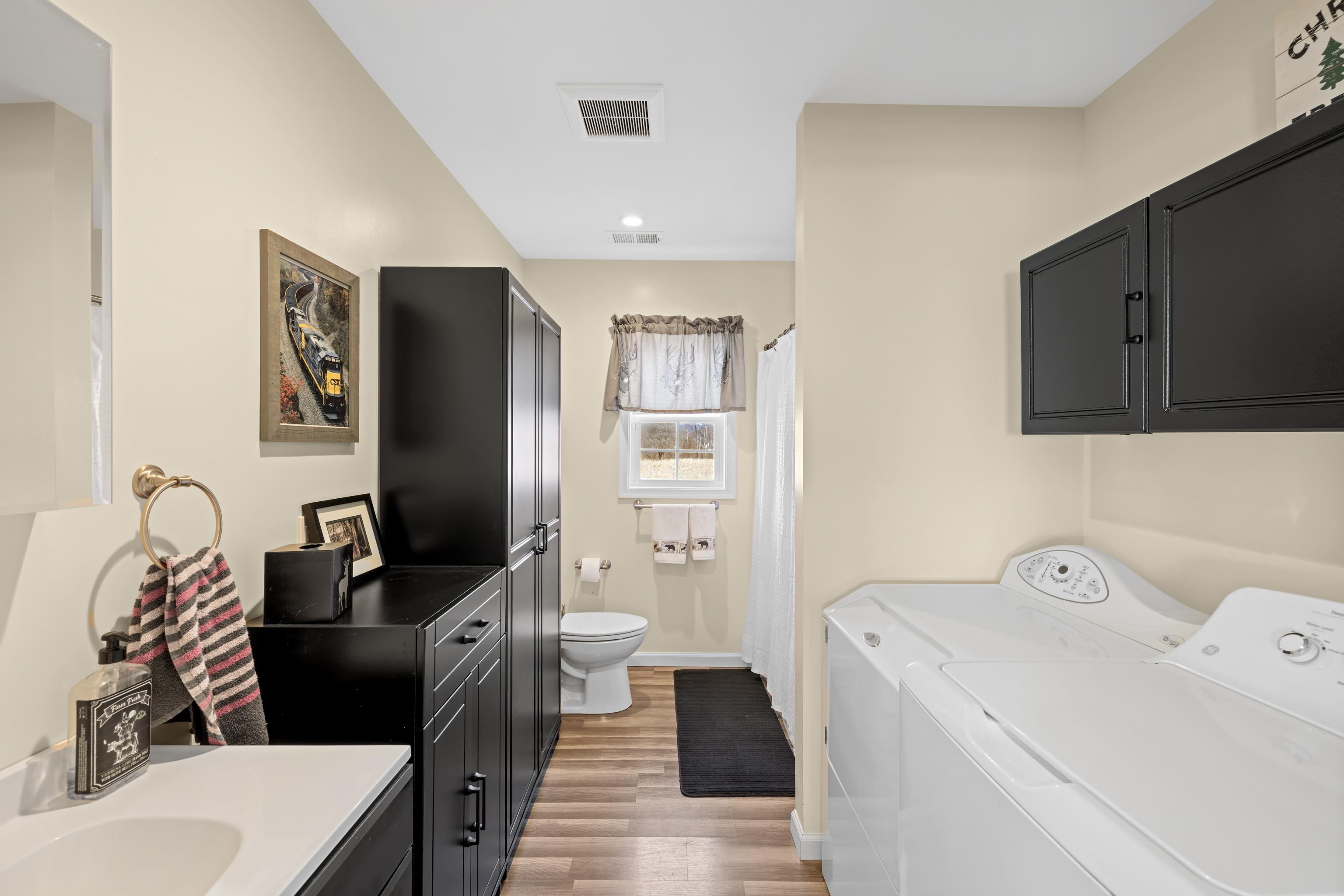 493 RAILROAD AVE, CRAIGSVILLE, Virginia 24430, 2 Bedrooms Bedrooms, ,1 BathroomBathrooms,Residential,493 RAILROAD AVE,674665 MLS # 674665 493 RAILROAD AVE, CRAIGSVILLE, Virginia 24430, 2 Bedrooms Bedrooms, ,1 BathroomBathrooms,Residential,493 RAILROAD AVE,674665 MLS # 674665