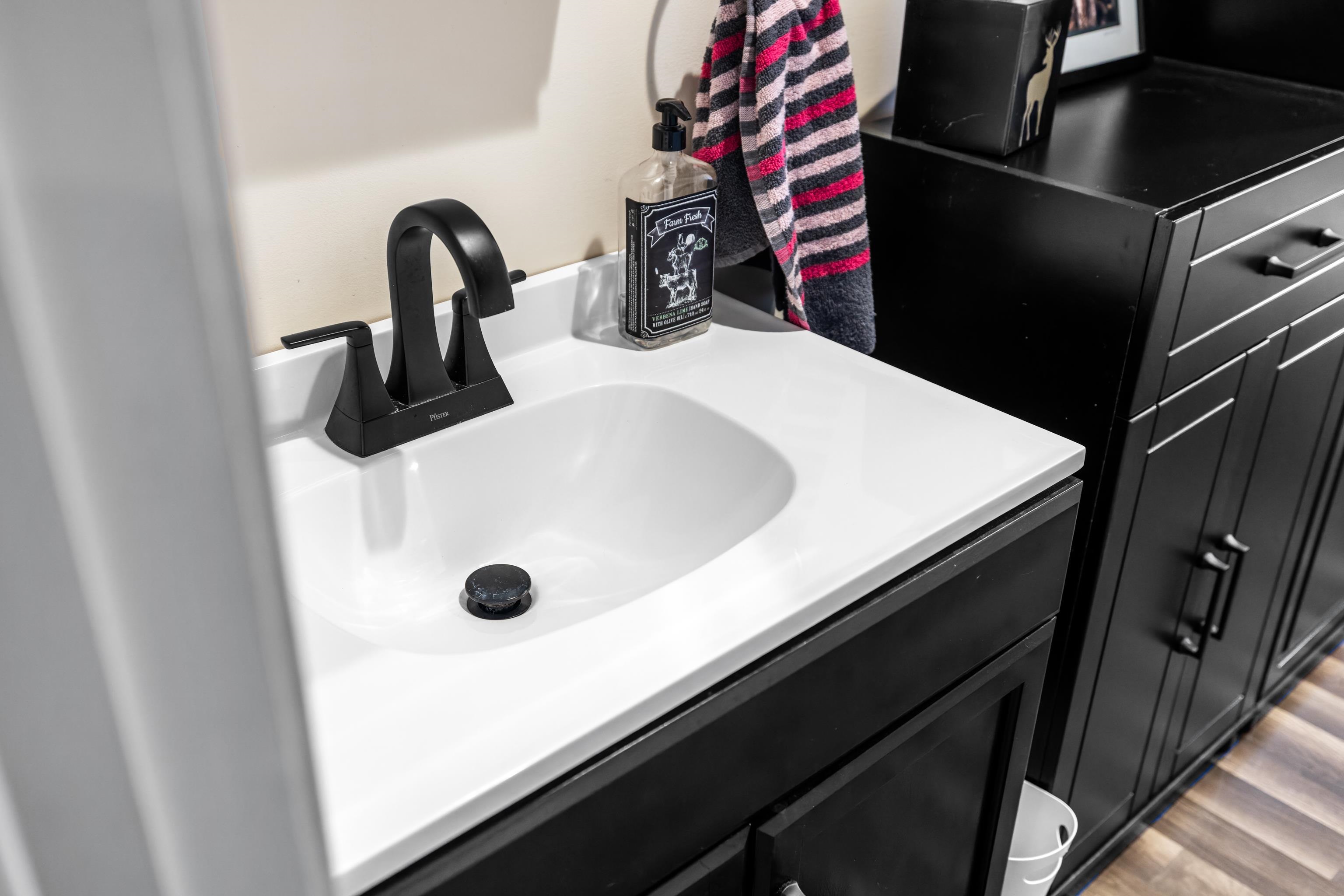 493 RAILROAD AVE, CRAIGSVILLE, Virginia 24430, 2 Bedrooms Bedrooms, ,1 BathroomBathrooms,Residential,493 RAILROAD AVE,674665 MLS # 674665 493 RAILROAD AVE, CRAIGSVILLE, Virginia 24430, 2 Bedrooms Bedrooms, ,1 BathroomBathrooms,Residential,493 RAILROAD AVE,674665 MLS # 674665