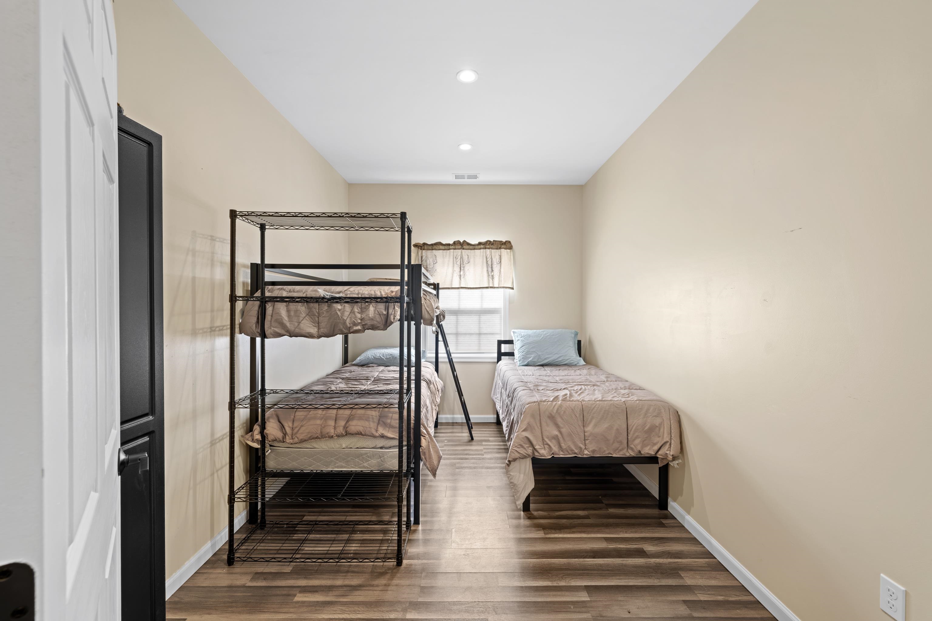 493 RAILROAD AVE, CRAIGSVILLE, Virginia 24430, 2 Bedrooms Bedrooms, ,1 BathroomBathrooms,Residential,493 RAILROAD AVE,674665 MLS # 674665 493 RAILROAD AVE, CRAIGSVILLE, Virginia 24430, 2 Bedrooms Bedrooms, ,1 BathroomBathrooms,Residential,493 RAILROAD AVE,674665 MLS # 674665