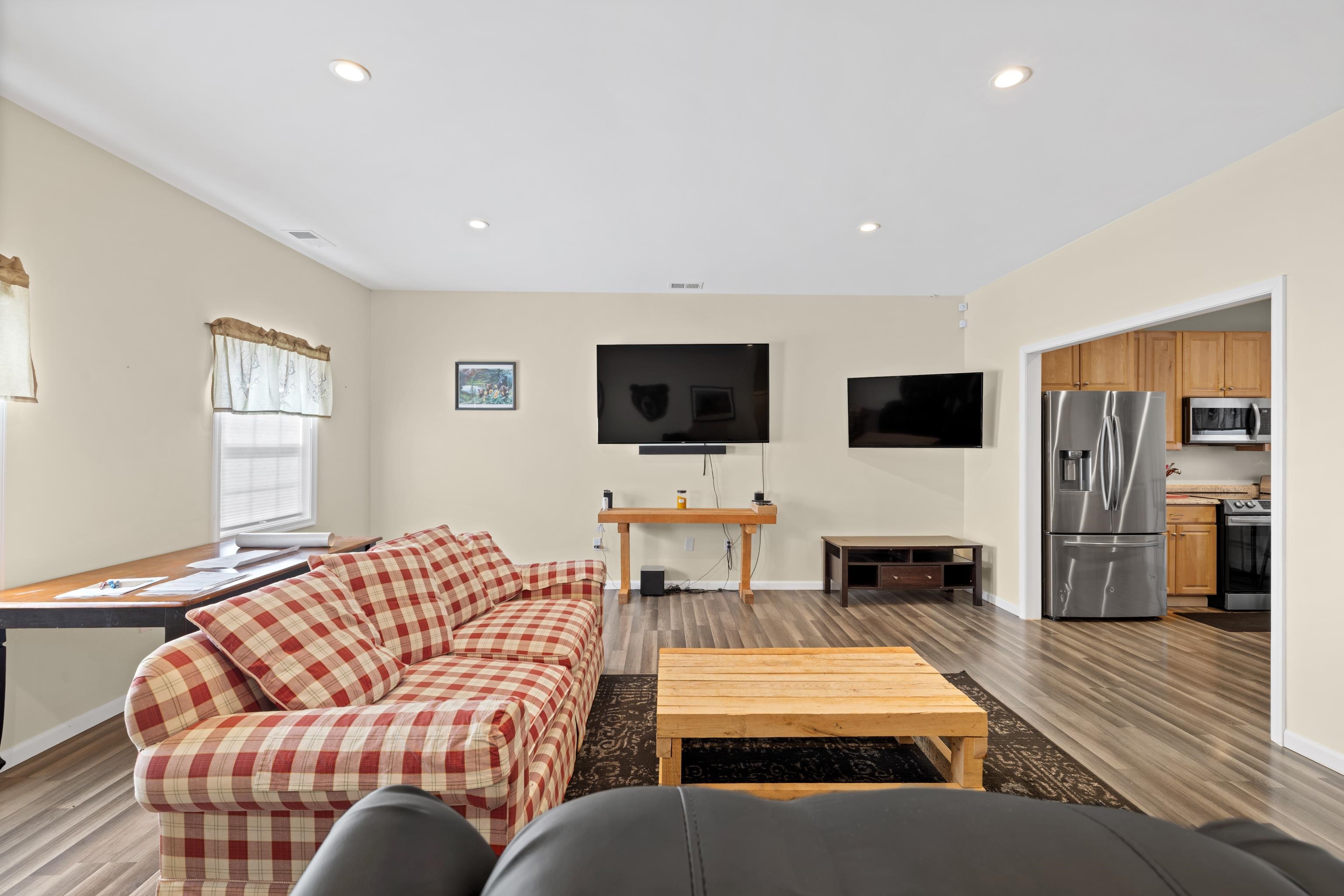 493 RAILROAD AVE, CRAIGSVILLE, Virginia 24430, 2 Bedrooms Bedrooms, ,1 BathroomBathrooms,Residential,493 RAILROAD AVE,674665 MLS # 674665 493 RAILROAD AVE, CRAIGSVILLE, Virginia 24430, 2 Bedrooms Bedrooms, ,1 BathroomBathrooms,Residential,493 RAILROAD AVE,674665 MLS # 674665