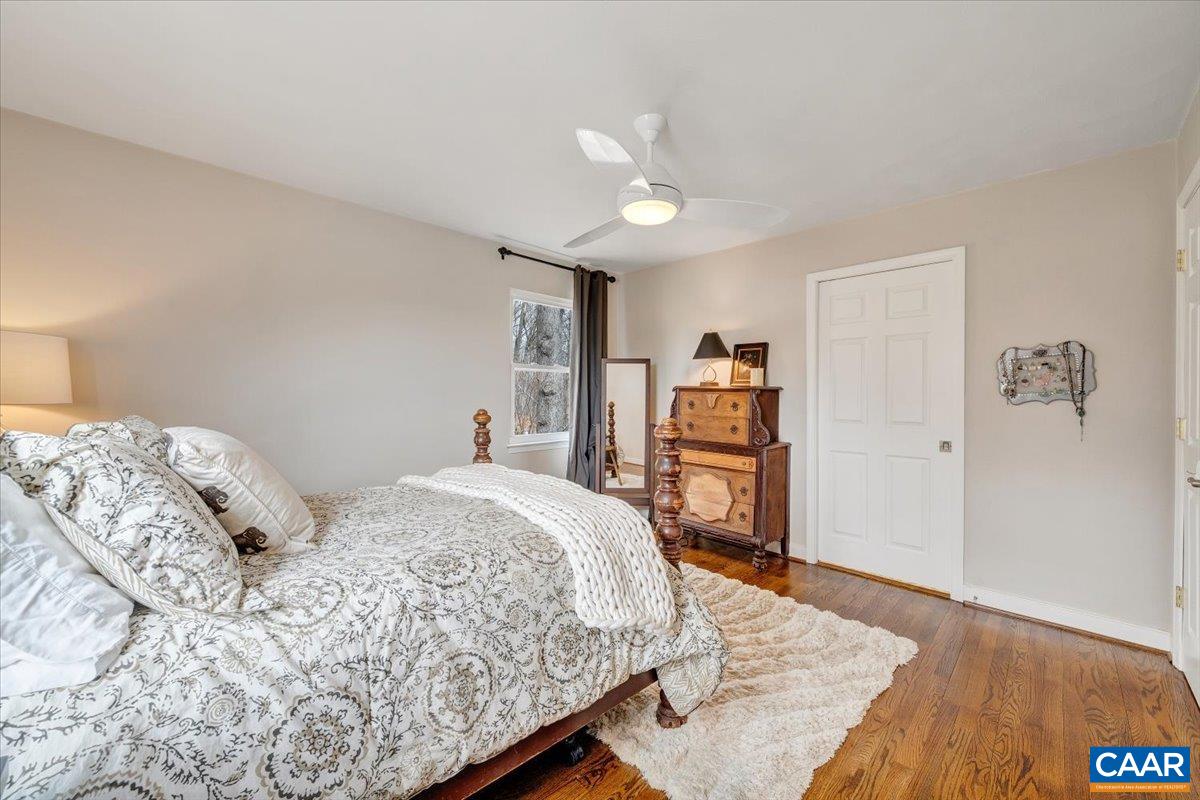 1512 GLENWOOD CIR, ROANOKE, Virginia 24014, 4 Bedrooms Bedrooms, ,2 BathroomsBathrooms,Residential,R onto Garden City SE, L onto Mabry Ave, L Ventnor,1512 GLENWOOD CIR,674669 MLS # 674669