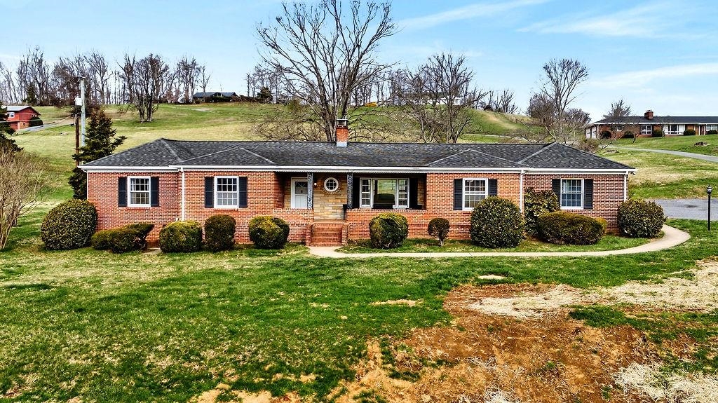 11 AVALON LN, LEXINGTON, Virginia 24450, 3 Bedrooms Bedrooms, ,2 BathroomsBathrooms,Residential,11 AVALON LN,674670 MLS # 674670