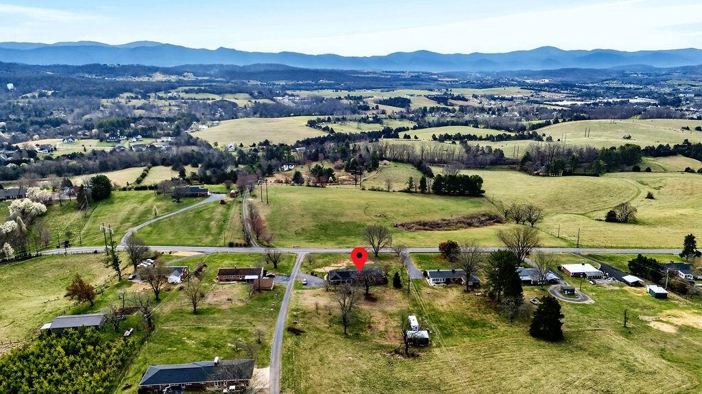 11 AVALON LN, LEXINGTON, Virginia 24450, 3 Bedrooms Bedrooms, ,2 BathroomsBathrooms,Residential,11 AVALON LN,674670 MLS # 674670 11 AVALON LN, LEXINGTON, Virginia 24450, 3 Bedrooms Bedrooms, ,2 BathroomsBathrooms,Residential,11 AVALON LN,674670 MLS # 674670