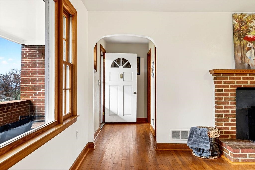 11 AVALON LN, LEXINGTON, Virginia 24450, 3 Bedrooms Bedrooms, ,2 BathroomsBathrooms,Residential,11 AVALON LN,674670 MLS # 674670 11 AVALON LN, LEXINGTON, Virginia 24450, 3 Bedrooms Bedrooms, ,2 BathroomsBathrooms,Residential,11 AVALON LN,674670 MLS # 674670