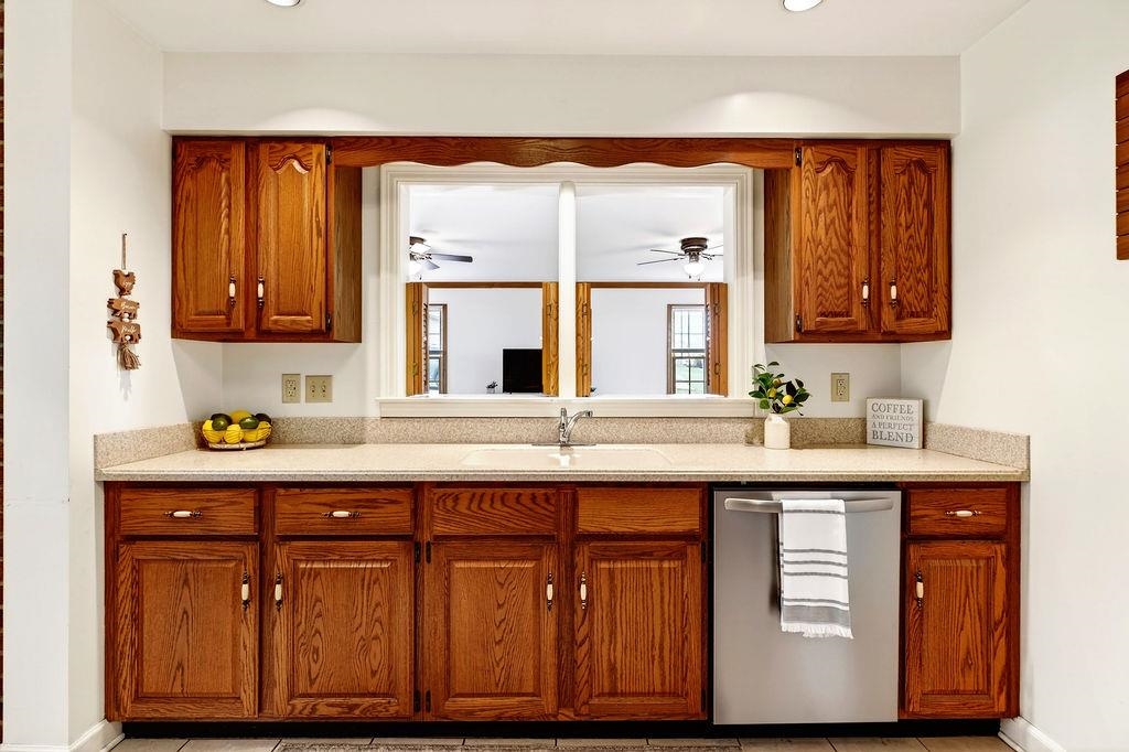 11 AVALON LN, LEXINGTON, Virginia 24450, 3 Bedrooms Bedrooms, ,2 BathroomsBathrooms,Residential,11 AVALON LN,674670 MLS # 674670 11 AVALON LN, LEXINGTON, Virginia 24450, 3 Bedrooms Bedrooms, ,2 BathroomsBathrooms,Residential,11 AVALON LN,674670 MLS # 674670