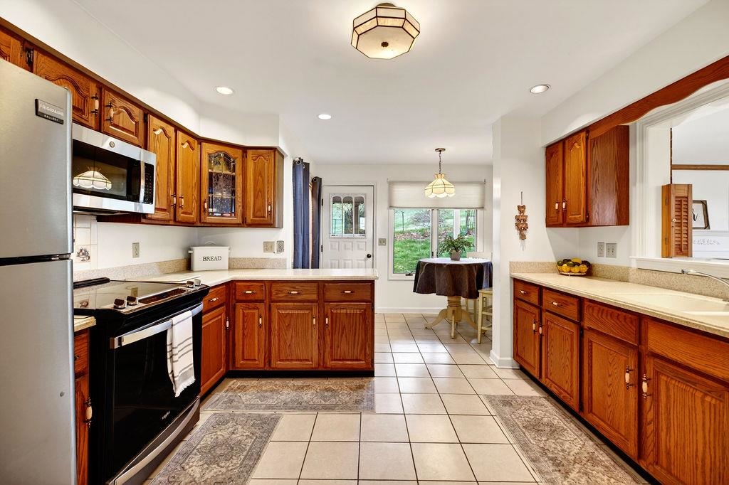 11 AVALON LN, LEXINGTON, Virginia 24450, 3 Bedrooms Bedrooms, ,2 BathroomsBathrooms,Residential,11 AVALON LN,674670 MLS # 674670 11 AVALON LN, LEXINGTON, Virginia 24450, 3 Bedrooms Bedrooms, ,2 BathroomsBathrooms,Residential,11 AVALON LN,674670 MLS # 674670