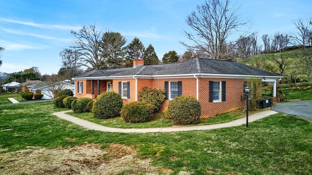 11 AVALON LN, LEXINGTON, Virginia 24450, 3 Bedrooms Bedrooms, ,2 BathroomsBathrooms,Residential,11 AVALON LN,674670 MLS # 674670 11 AVALON LN, LEXINGTON, Virginia 24450, 3 Bedrooms Bedrooms, ,2 BathroomsBathrooms,Residential,11 AVALON LN,674670 MLS # 674670