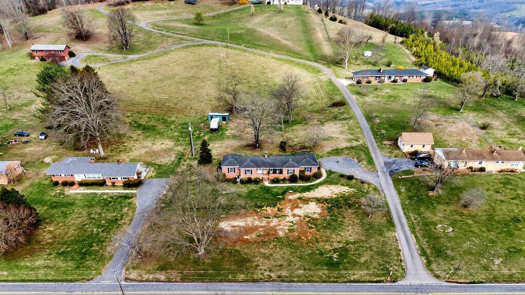 11 AVALON LN, LEXINGTON, Virginia 24450, 3 Bedrooms Bedrooms, ,2 BathroomsBathrooms,Residential,11 AVALON LN,674670 MLS # 674670 11 AVALON LN, LEXINGTON, Virginia 24450, 3 Bedrooms Bedrooms, ,2 BathroomsBathrooms,Residential,11 AVALON LN,674670 MLS # 674670
