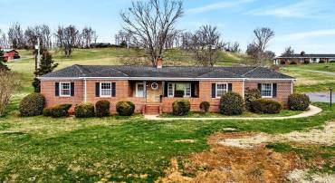 11 AVALON LN, LEXINGTON, Virginia 24450, 3 Bedrooms Bedrooms, ,2 BathroomsBathrooms,Residential,11 AVALON LN,674670 MLS # 674670