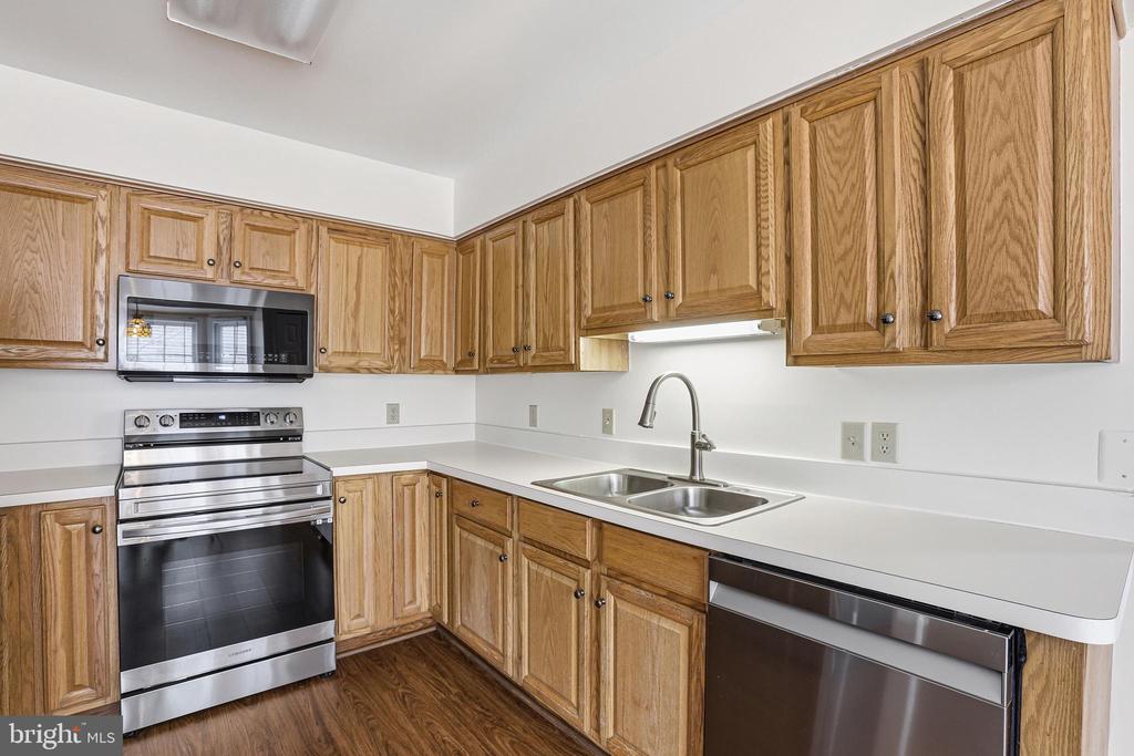 11306 REGAL CT, FREDERICKSBURG, Virginia 22407, 3 Bedrooms Bedrooms, ,2 BathroomsBathrooms,Residential,11306 REGAL CT,VASP2039766 MLS # VASP2039766