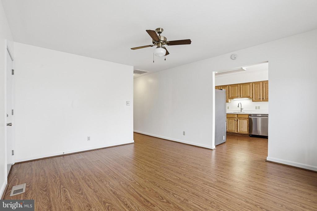 11306 REGAL CT, FREDERICKSBURG, Virginia 22407, 3 Bedrooms Bedrooms, ,2 BathroomsBathrooms,Residential,11306 REGAL CT,VASP2039766 MLS # VASP2039766