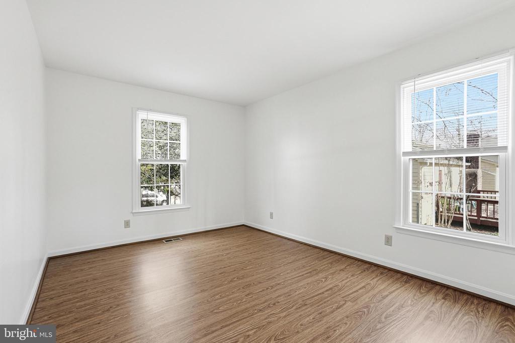 11306 REGAL CT, FREDERICKSBURG, Virginia 22407, 3 Bedrooms Bedrooms, ,2 BathroomsBathrooms,Residential,11306 REGAL CT,VASP2039766 MLS # VASP2039766