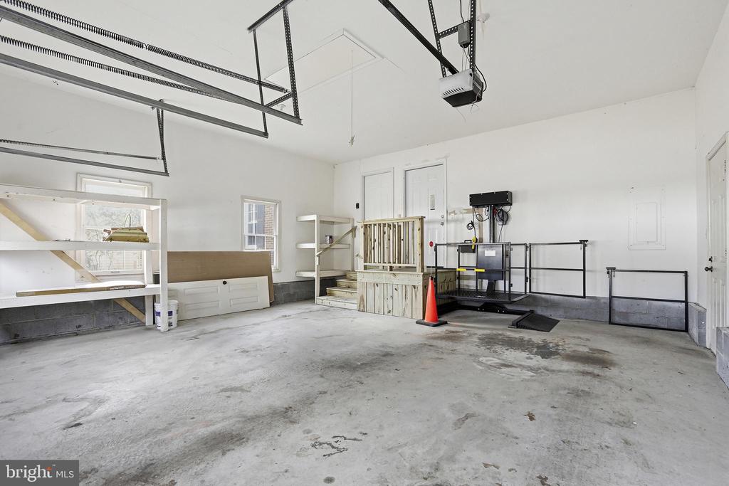 11306 REGAL CT, FREDERICKSBURG, Virginia 22407, 3 Bedrooms Bedrooms, ,2 BathroomsBathrooms,Residential,11306 REGAL CT,VASP2039766 MLS # VASP2039766