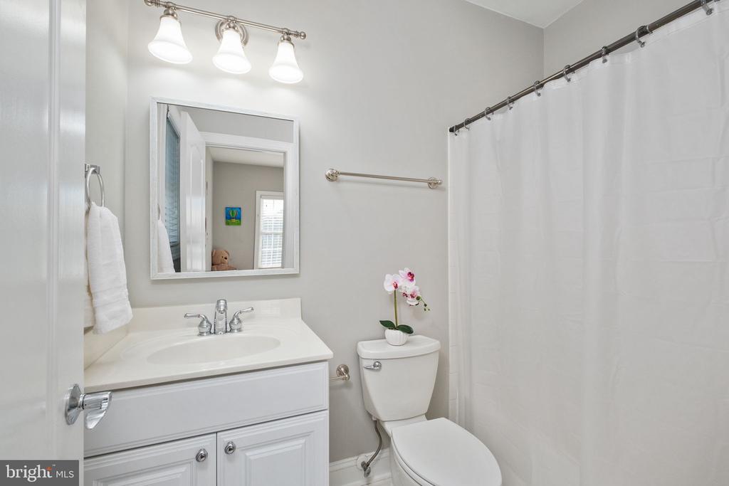 909 HANCOCK DR, RUCKERSVILLE, Virginia 22968, 4 Bedrooms Bedrooms, ,4 BathroomsBathrooms,Residential,909 HANCOCK DR,VAGR2000824 MLS # VAGR2000824 909 HANCOCK DR, RUCKERSVILLE, Virginia 22968, 4 Bedrooms Bedrooms, ,4 BathroomsBathrooms,Residential,909 HANCOCK DR,VAGR2000824 MLS # VAGR2000824