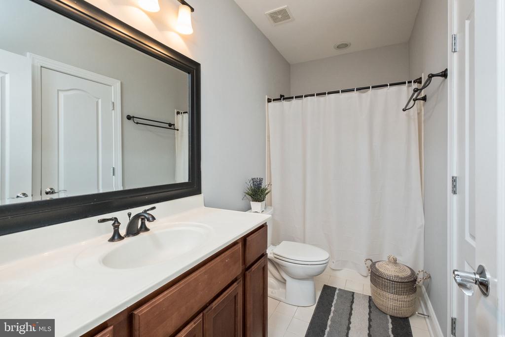 909 HANCOCK DR, RUCKERSVILLE, Virginia 22968, 4 Bedrooms Bedrooms, ,4 BathroomsBathrooms,Residential,909 HANCOCK DR,VAGR2000824 MLS # VAGR2000824 909 HANCOCK DR, RUCKERSVILLE, Virginia 22968, 4 Bedrooms Bedrooms, ,4 BathroomsBathrooms,Residential,909 HANCOCK DR,VAGR2000824 MLS # VAGR2000824