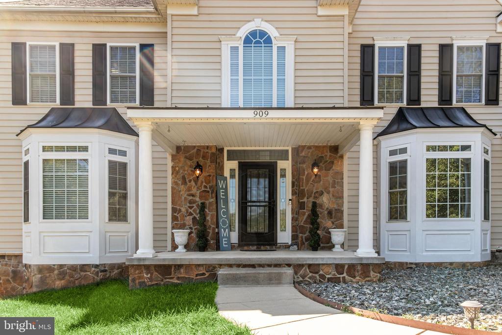 909 HANCOCK DR, RUCKERSVILLE, Virginia 22968, 4 Bedrooms Bedrooms, ,4 BathroomsBathrooms,Residential,909 HANCOCK DR,VAGR2000824 MLS # VAGR2000824 909 HANCOCK DR, RUCKERSVILLE, Virginia 22968, 4 Bedrooms Bedrooms, ,4 BathroomsBathrooms,Residential,909 HANCOCK DR,VAGR2000824 MLS # VAGR2000824