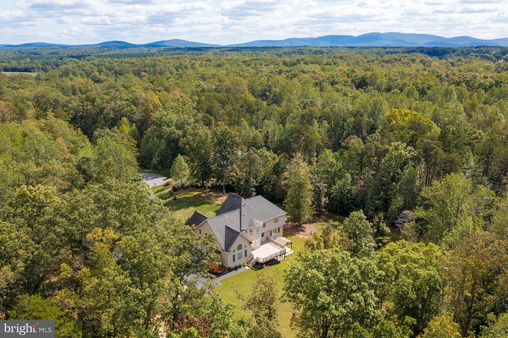 909 HANCOCK DR, RUCKERSVILLE, Virginia 22968, 4 Bedrooms Bedrooms, ,4 BathroomsBathrooms,Residential,909 HANCOCK DR,VAGR2000824 MLS # VAGR2000824 909 HANCOCK DR, RUCKERSVILLE, Virginia 22968, 4 Bedrooms Bedrooms, ,4 BathroomsBathrooms,Residential,909 HANCOCK DR,VAGR2000824 MLS # VAGR2000824