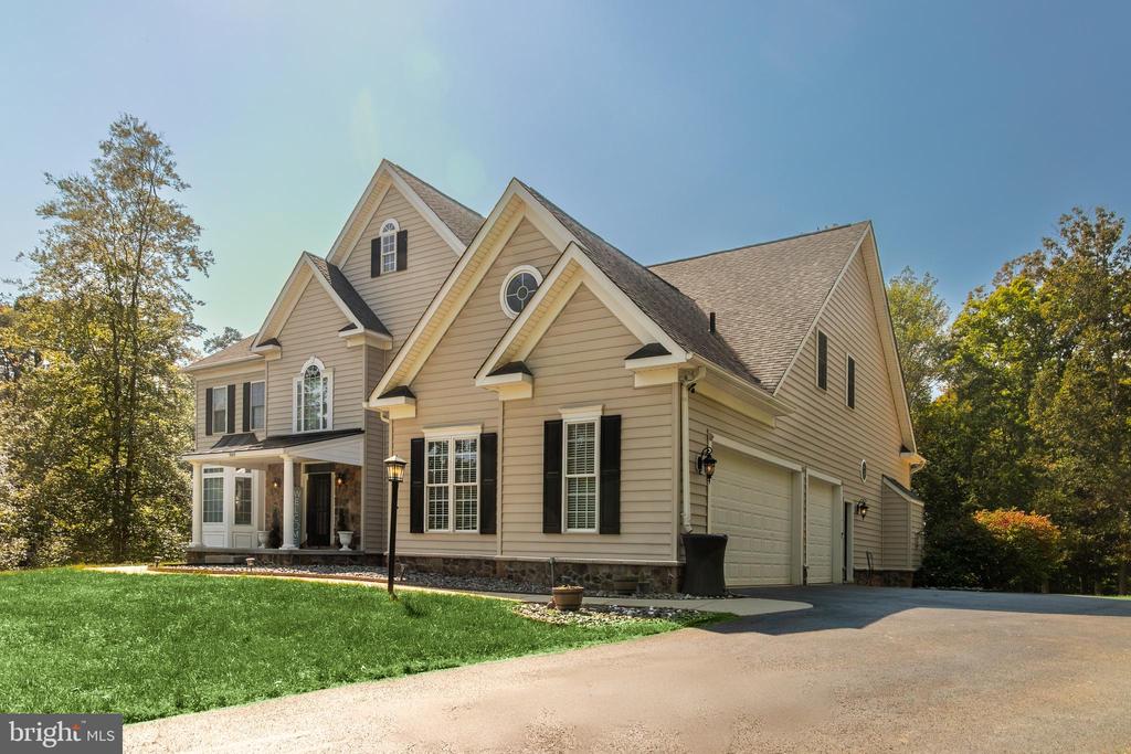 909 HANCOCK DR, RUCKERSVILLE, Virginia 22968, 4 Bedrooms Bedrooms, ,4 BathroomsBathrooms,Residential,909 HANCOCK DR,VAGR2000824 MLS # VAGR2000824 909 HANCOCK DR, RUCKERSVILLE, Virginia 22968, 4 Bedrooms Bedrooms, ,4 BathroomsBathrooms,Residential,909 HANCOCK DR,VAGR2000824 MLS # VAGR2000824