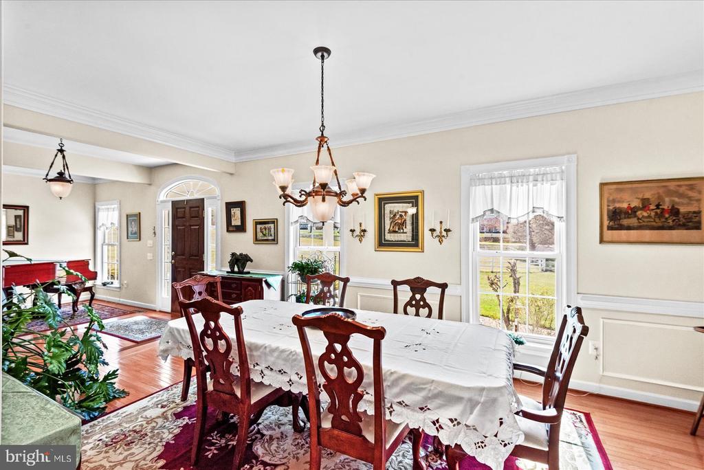 8032 MEADOWLAND DR, LOCUST GROVE, Virginia 22508, 4 Bedrooms Bedrooms, ,4 BathroomsBathrooms,Residential,8032 MEADOWLAND DR,VAOR2013448 MLS # VAOR2013448