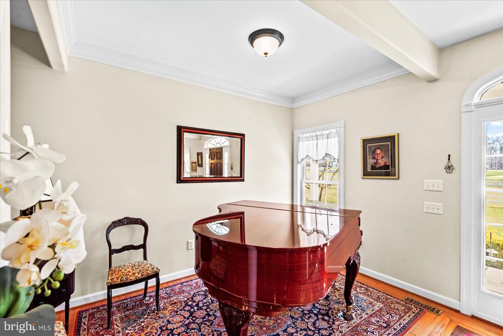 8032 MEADOWLAND DR, LOCUST GROVE, Virginia 22508, 4 Bedrooms Bedrooms, ,4 BathroomsBathrooms,Residential,8032 MEADOWLAND DR,VAOR2013448 MLS # VAOR2013448