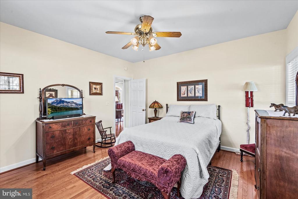 8032 MEADOWLAND DR, LOCUST GROVE, Virginia 22508, 4 Bedrooms Bedrooms, ,4 BathroomsBathrooms,Residential,8032 MEADOWLAND DR,VAOR2013448 MLS # VAOR2013448