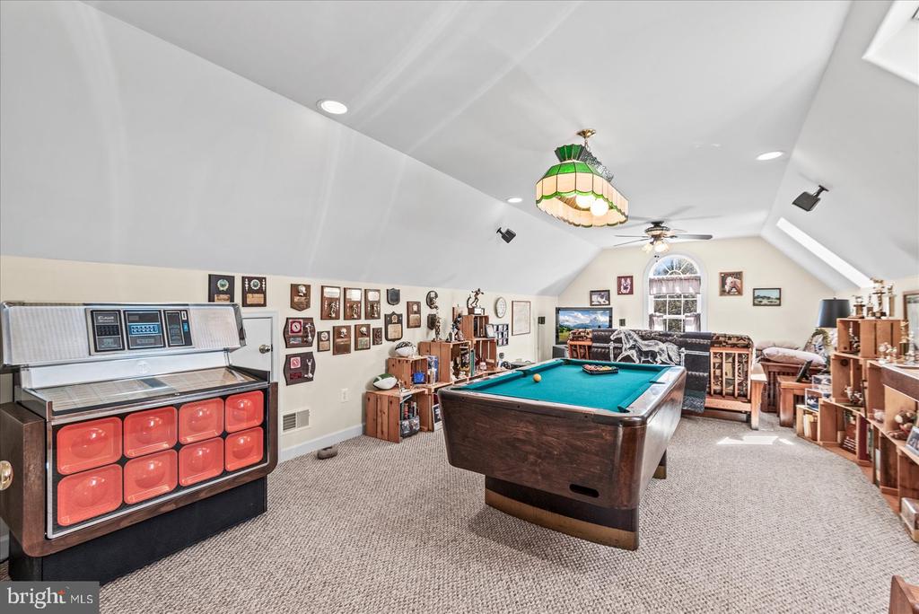 8032 MEADOWLAND DR, LOCUST GROVE, Virginia 22508, 4 Bedrooms Bedrooms, ,4 BathroomsBathrooms,Residential,8032 MEADOWLAND DR,VAOR2013448 MLS # VAOR2013448