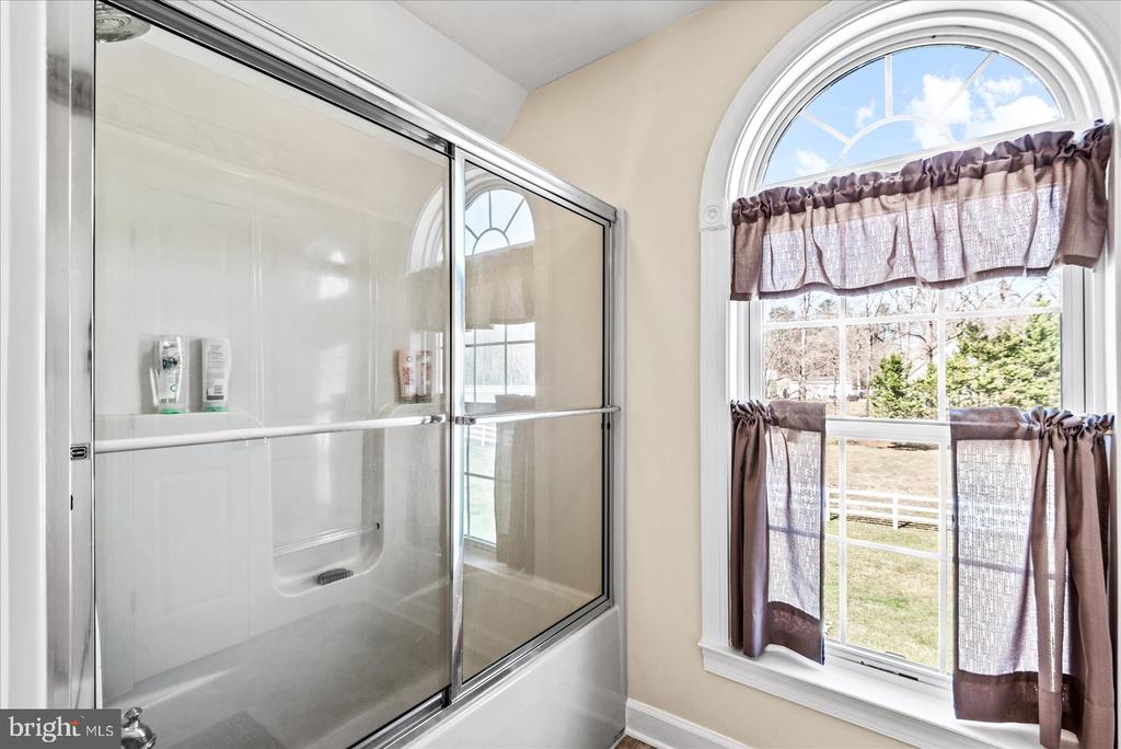 8032 MEADOWLAND DR, LOCUST GROVE, Virginia 22508, 4 Bedrooms Bedrooms, ,4 BathroomsBathrooms,Residential,8032 MEADOWLAND DR,VAOR2013448 MLS # VAOR2013448